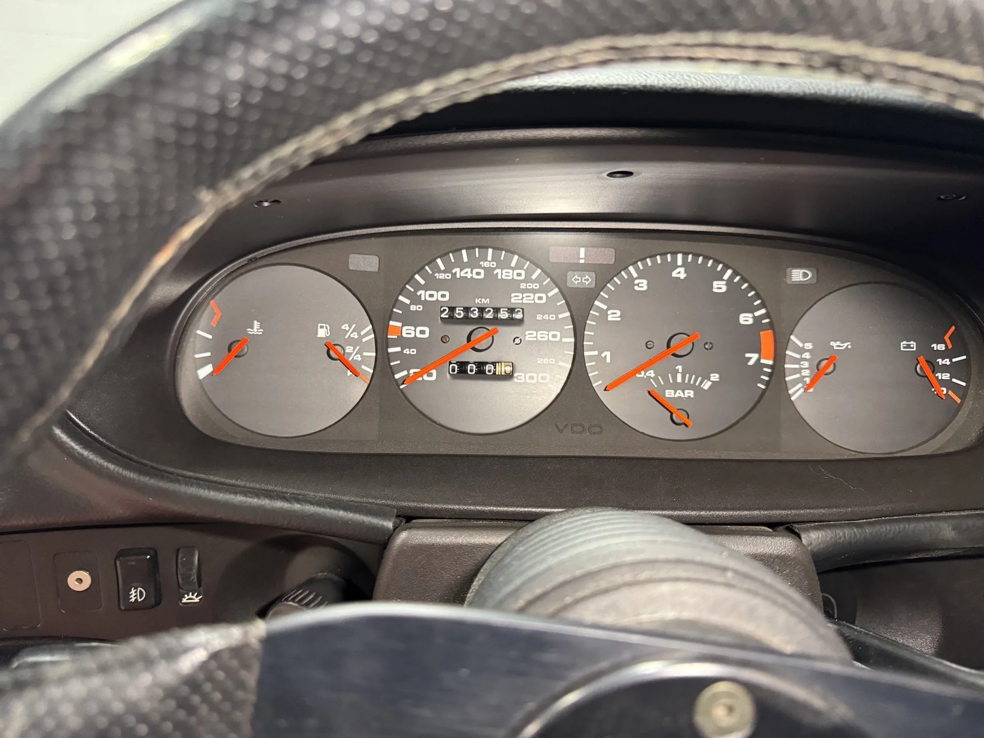 1987 Porsche 944 Guages.jpeg