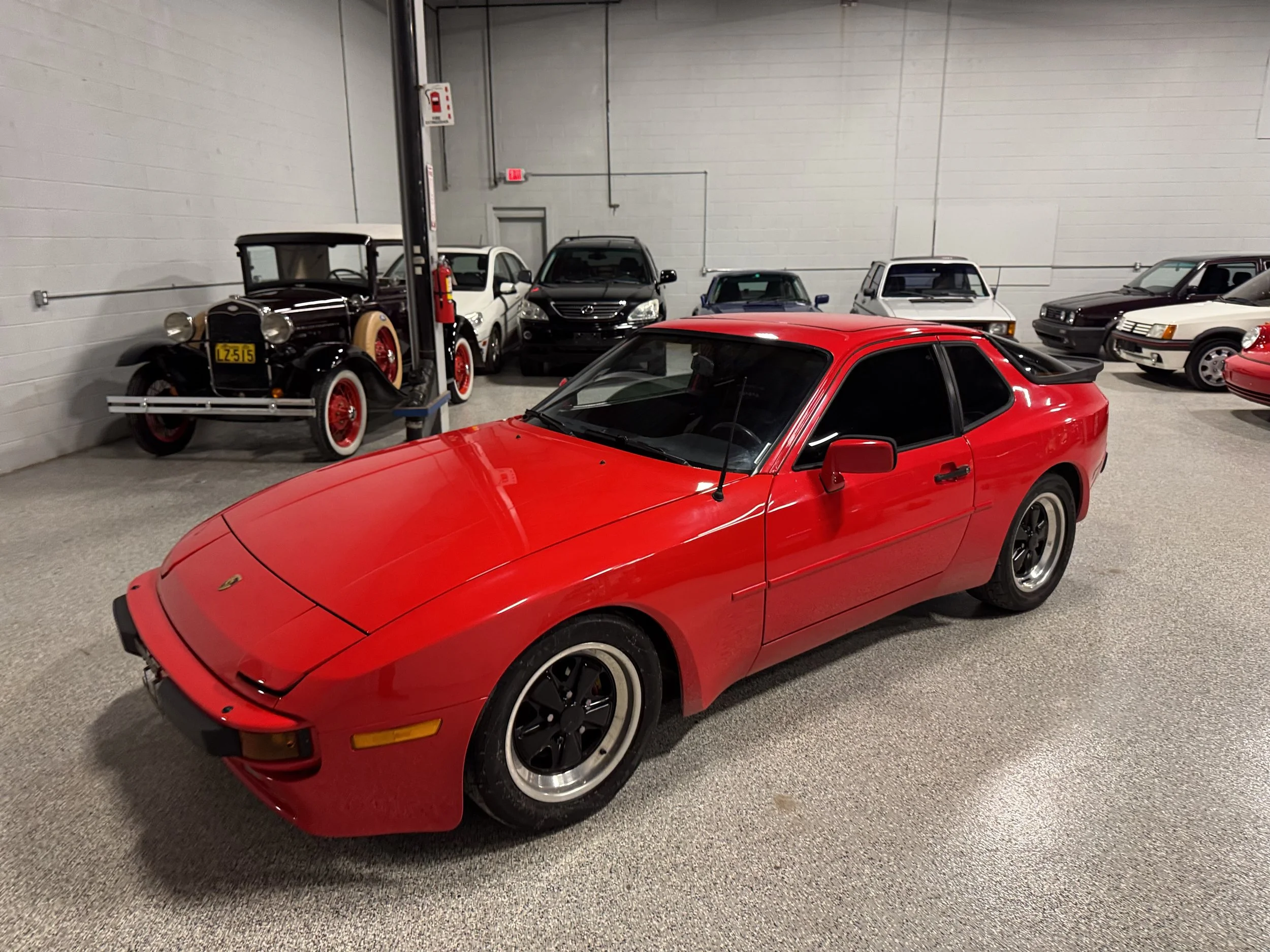 1984_Porsche_944_Front_L_High.jpeg