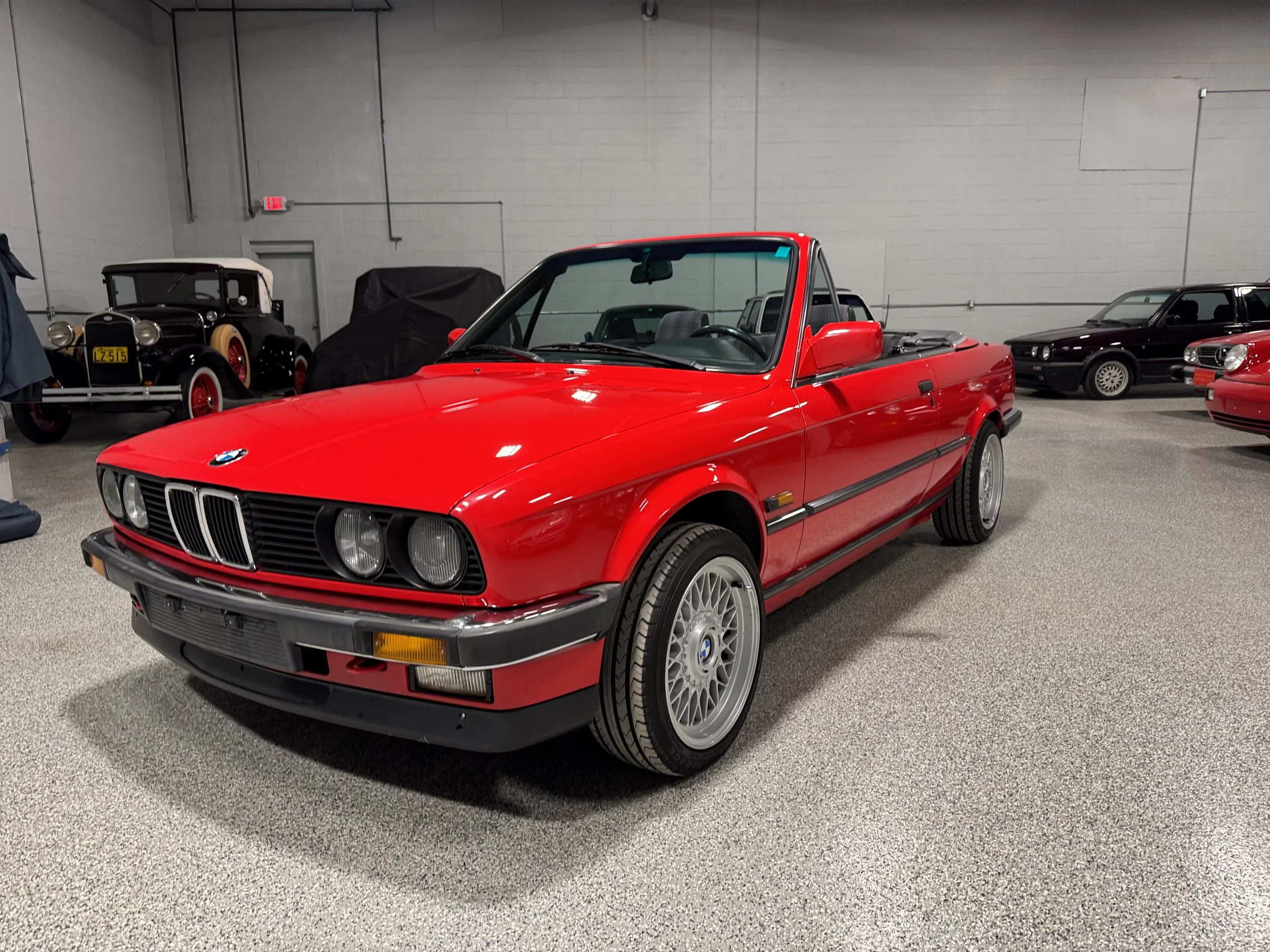 1990_BMW_320i_Front_L.jpeg
