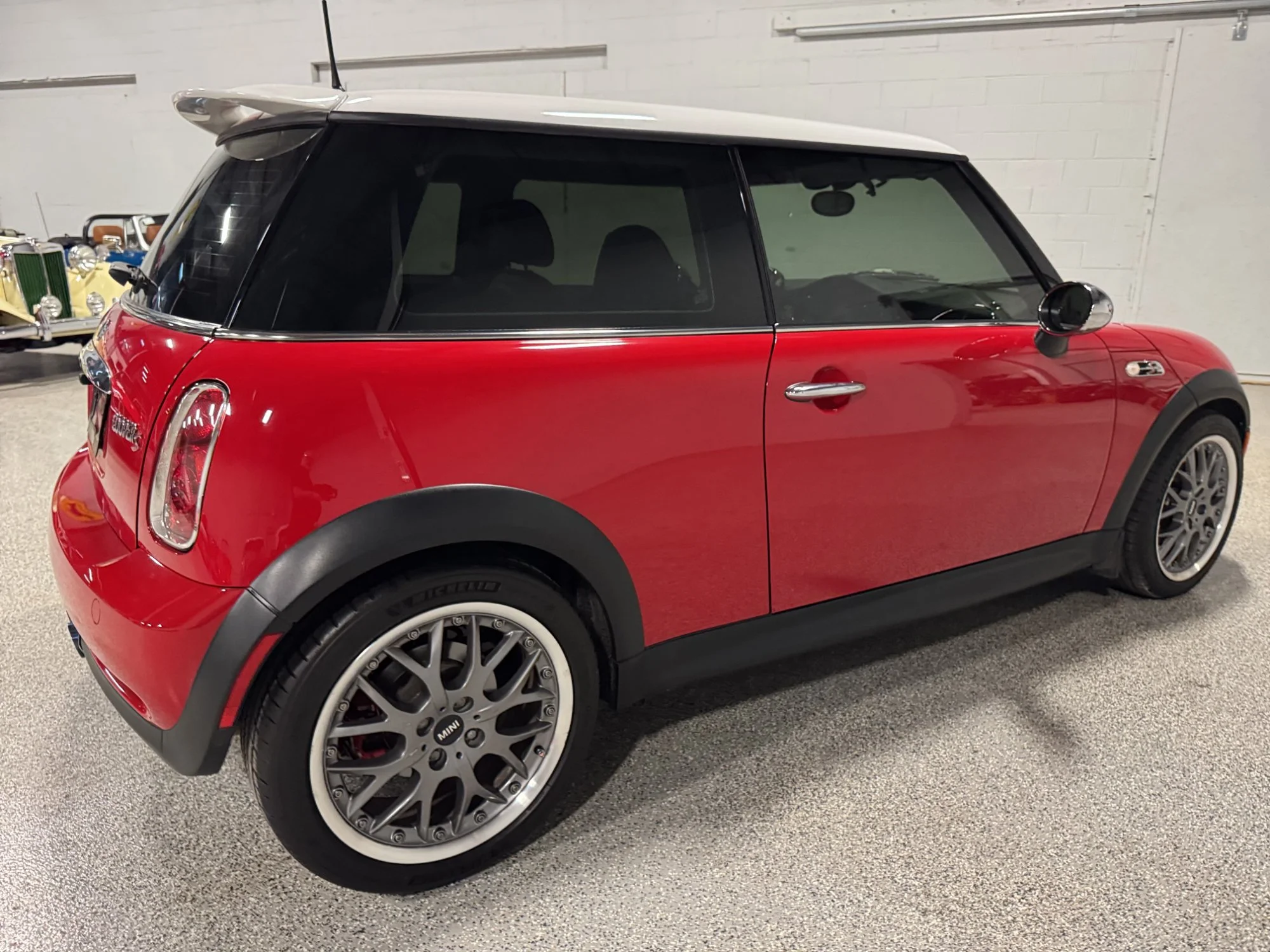 2004 Mini Cooper S - Right.jpg