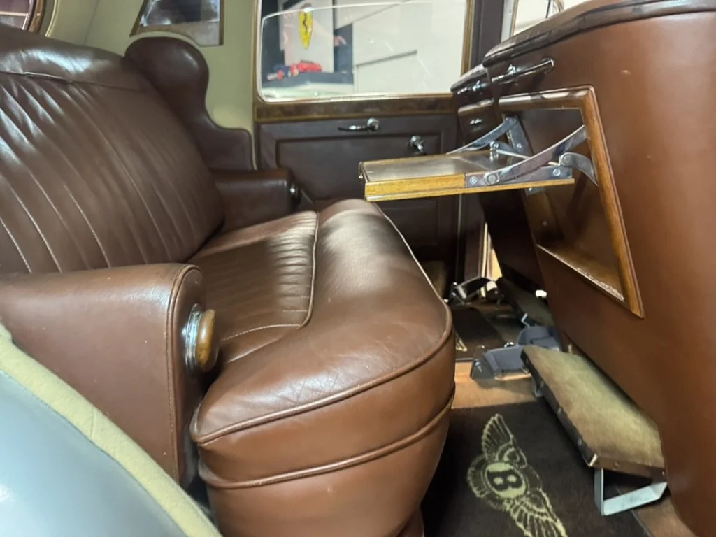 1952_Bentley_MKVI_RearSeats1.jpg