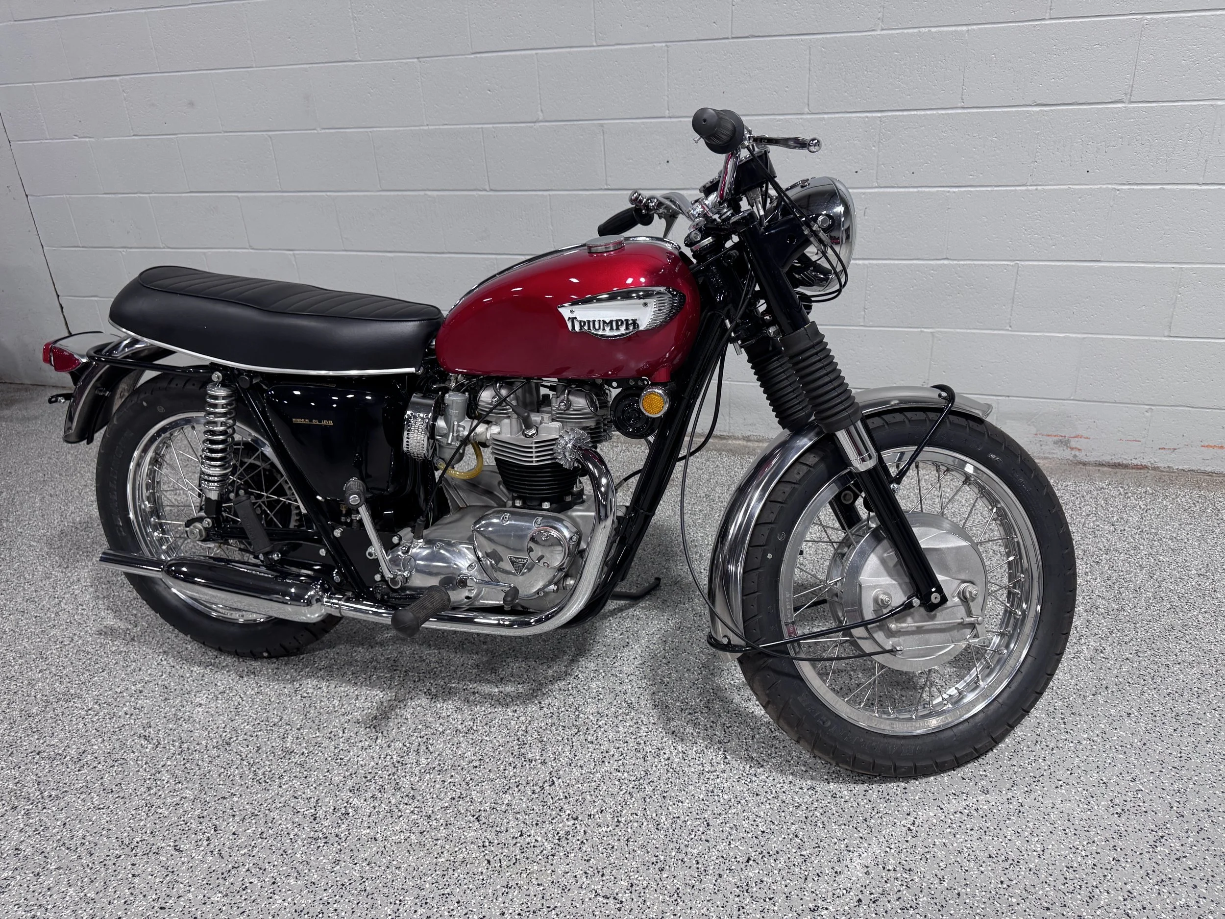 1968 Triumph Bonneville Right 2.JPG