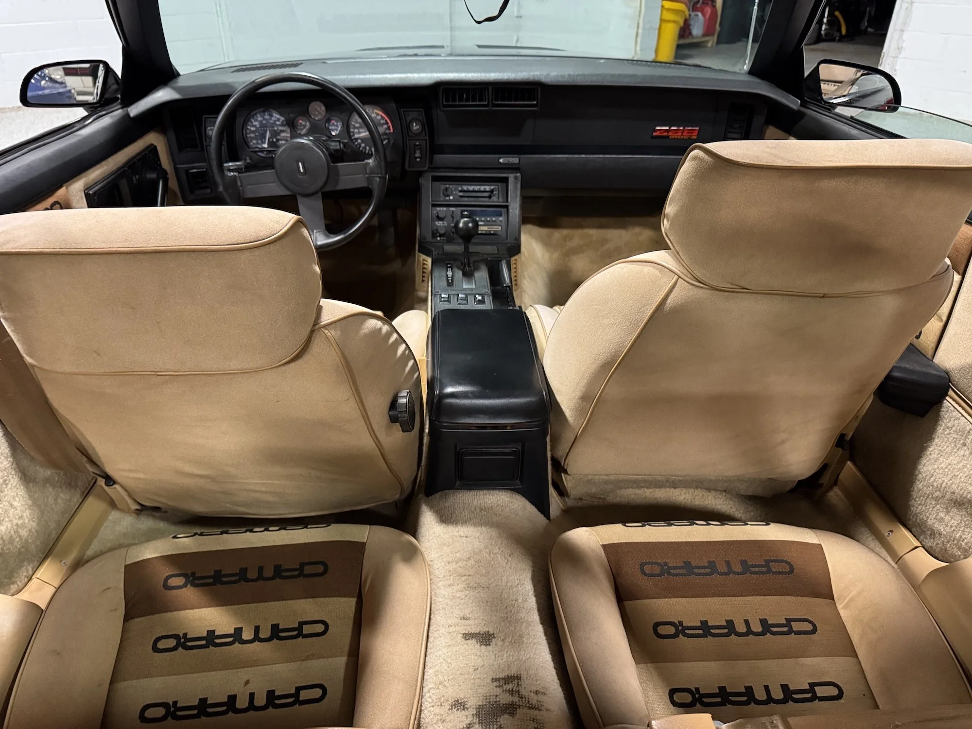 1985_Chevy_Camaro_Interior4.jpeg