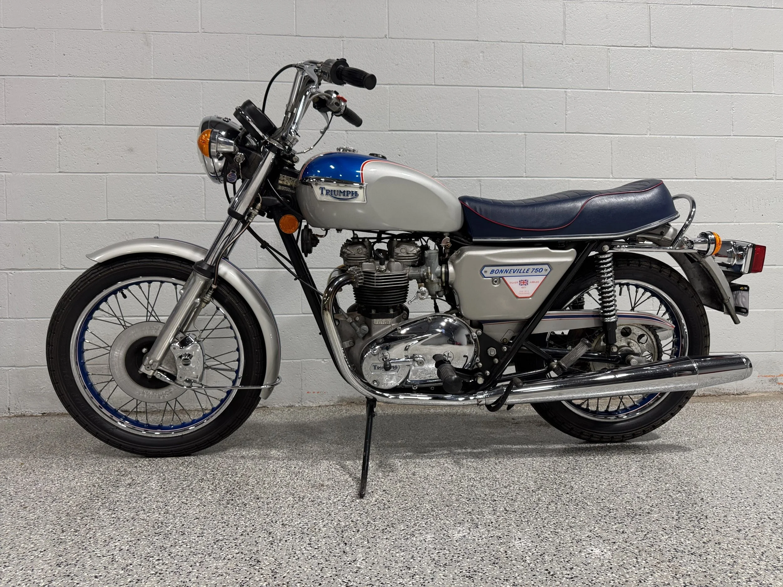 1978 Triumph Jubilee Left 2.jpeg