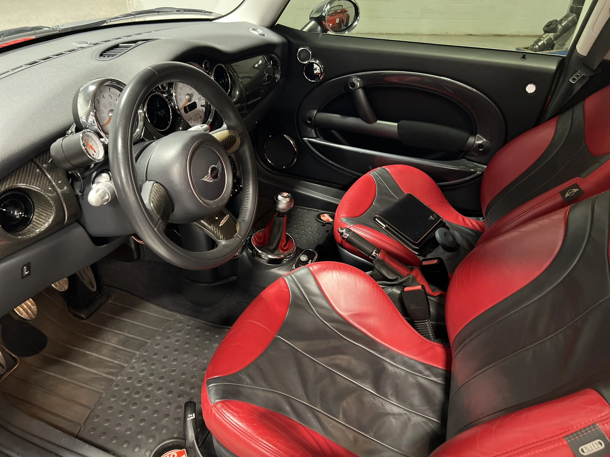 2004 Mini Cooper S - Front Seats.jpg