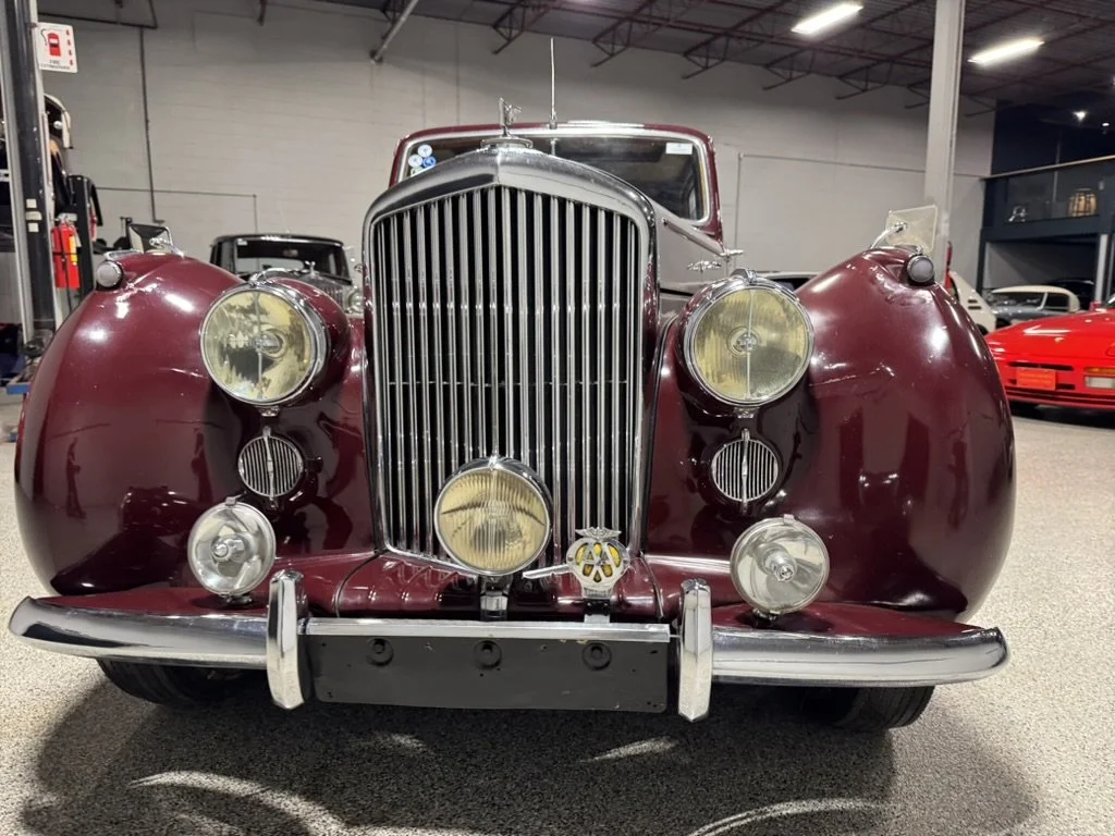 1952_Bentley_MKVI_Front.jpg