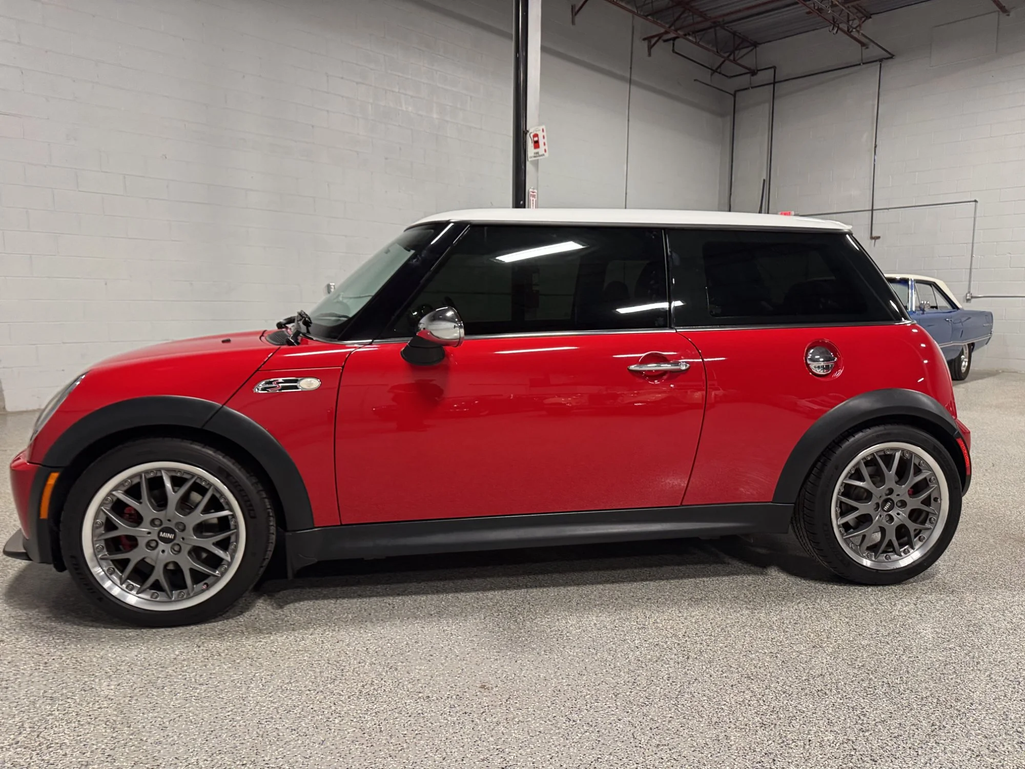 2004 Mini Cooper S - Left.jpg