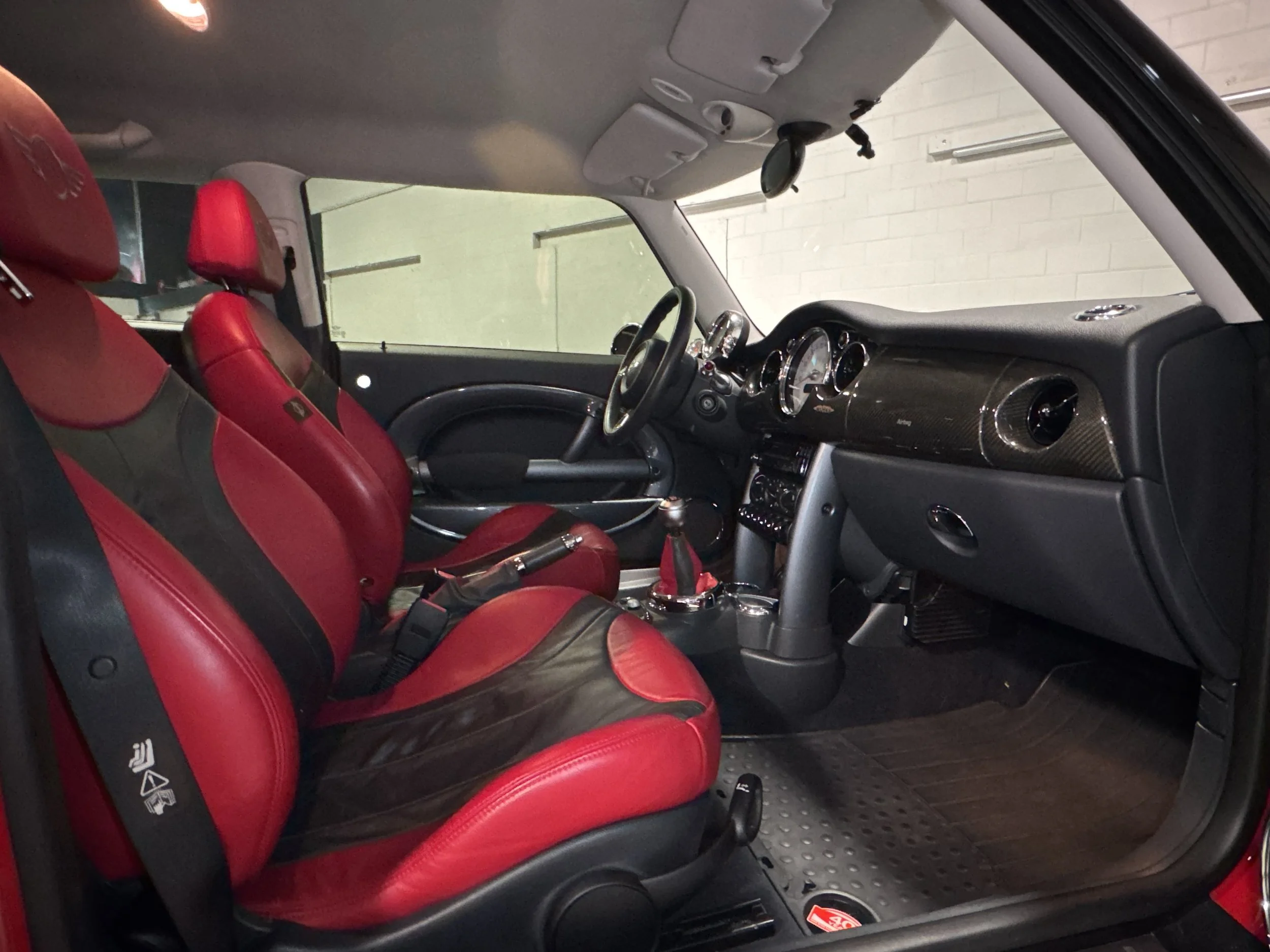 2004 Mini Cooper S - Passenger View.jpg