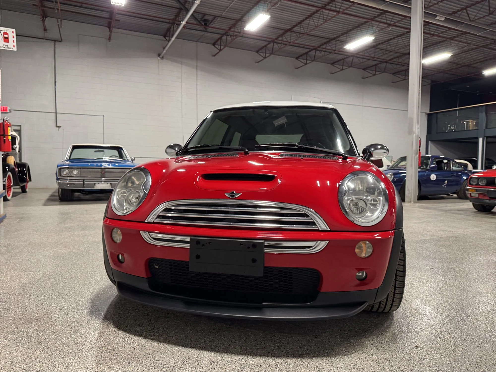 2004 Mini Cooper S - Front.jpg