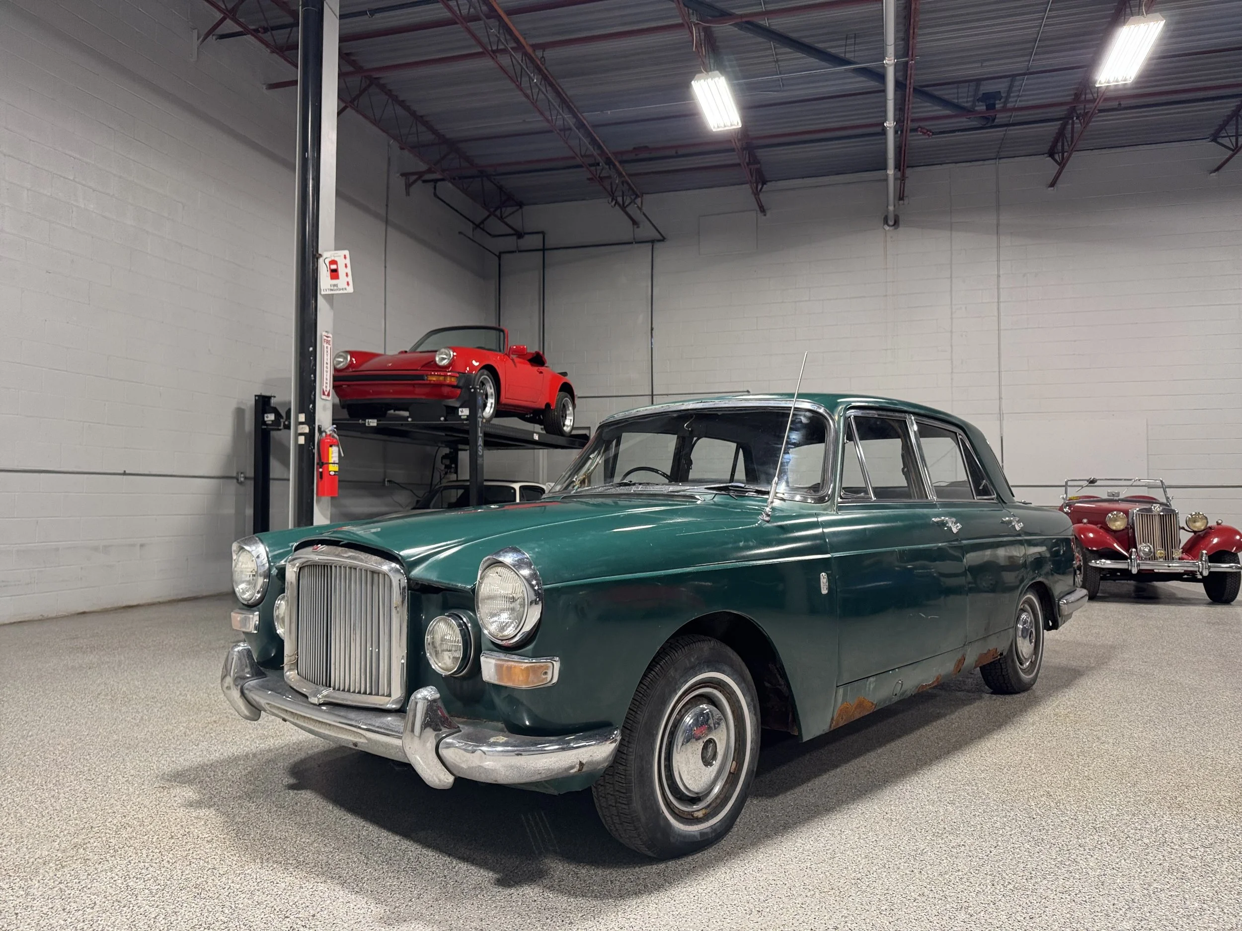 1967 Vanden Plas Rolls Front Left.jpeg
