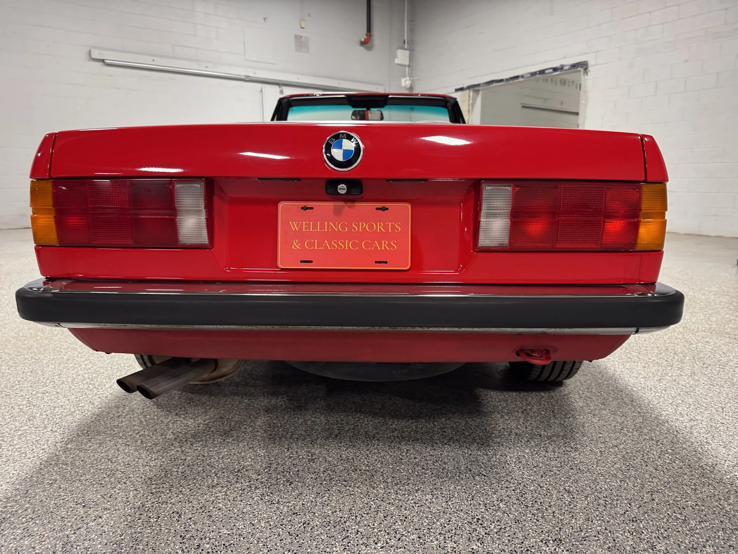 1990_BMW320i_Rear.jpeg