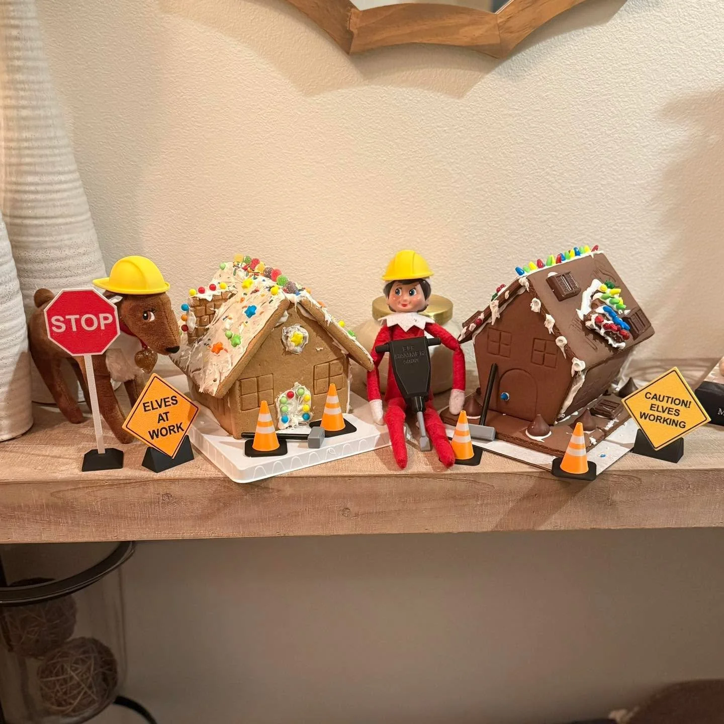 We had to bring in the A squad to knock out this new build by Christmas. Snowflake and her crew are amped up in cocoa and candy canes and looking ahead of schedule! Just 10 days to go!  #merrychristmas #yourdreamsdelivered #lakelife #newconstruction 