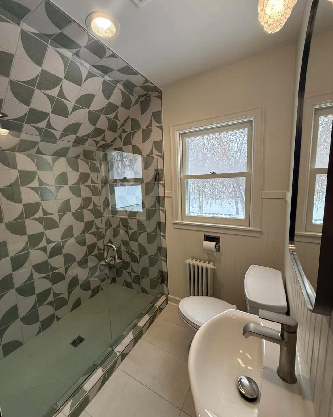 Another stunning transformation is complete on Big Floyd Lake 🏡✨
We know how disruptive a home renovation can be, especially when every bathroom matters. That&rsquo;s why we approached this project in carefully planned phases &mdash; ensuring the fa