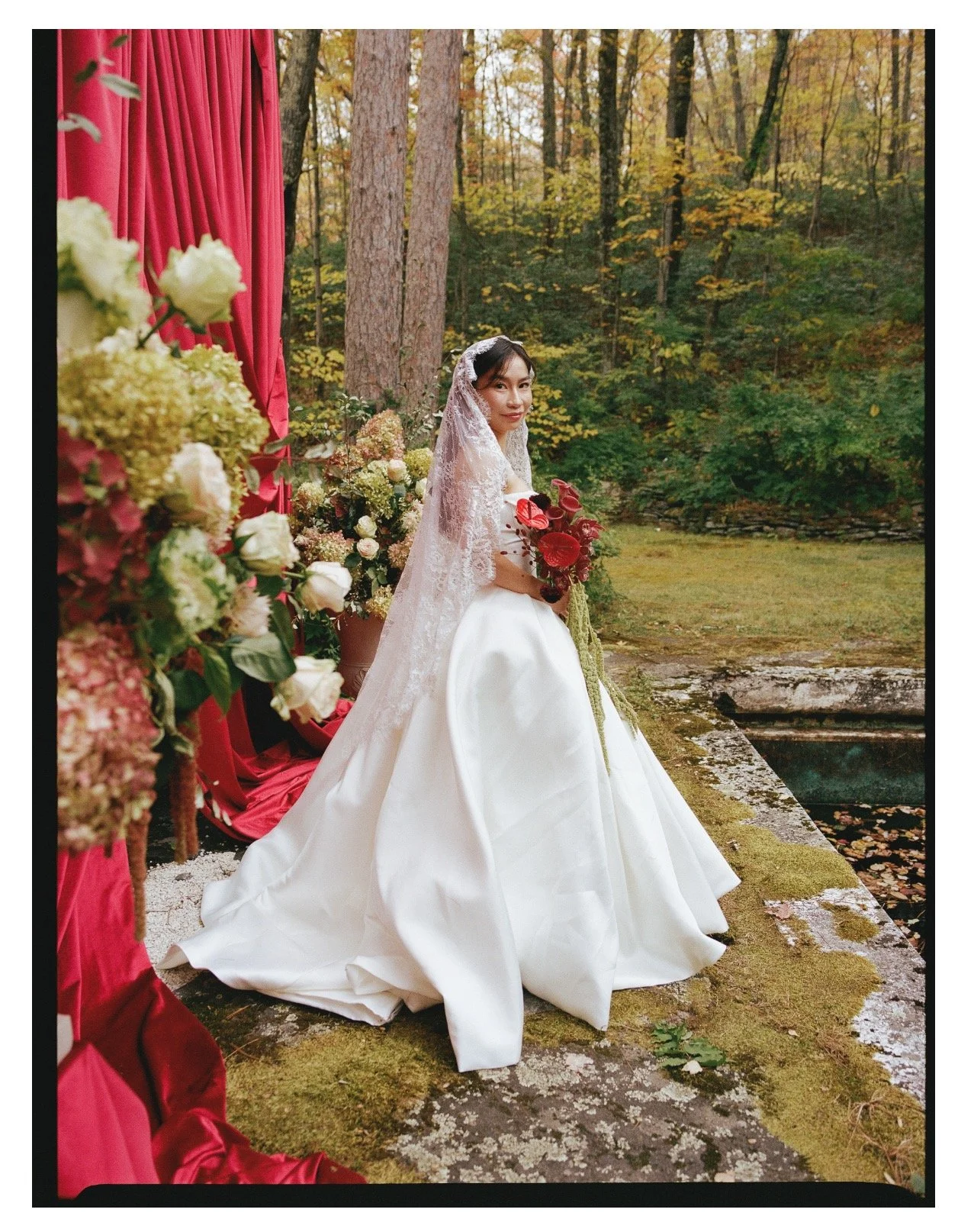 Wong Kar-Wai meets Italian Garden party 