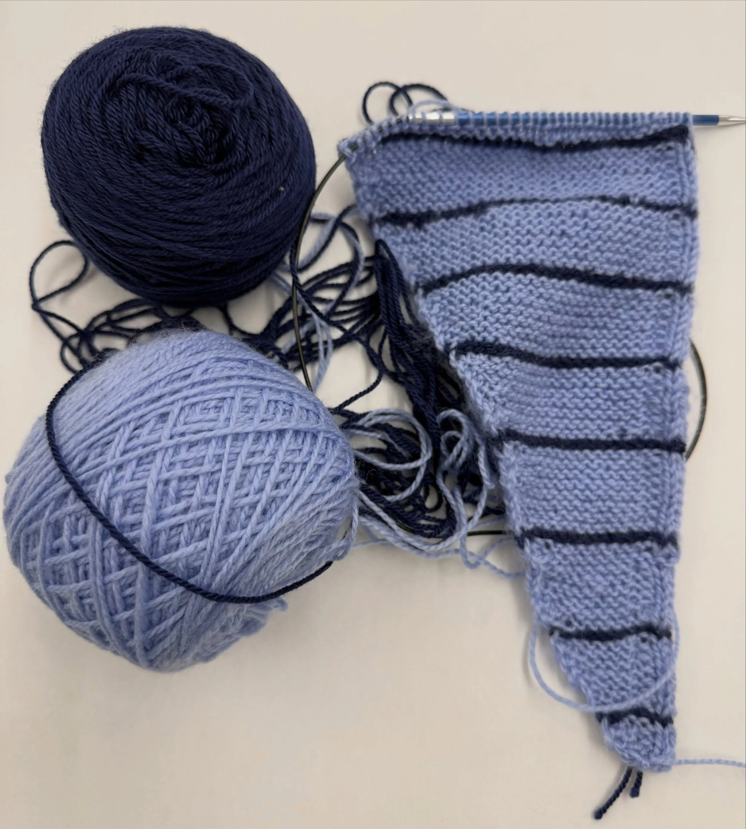 Love the colors but less so how they're coming together in this project ~ heading to frog pond and pivoting colors😉#knitting #frogging #fingeringweightyarn #rip #luminouslines