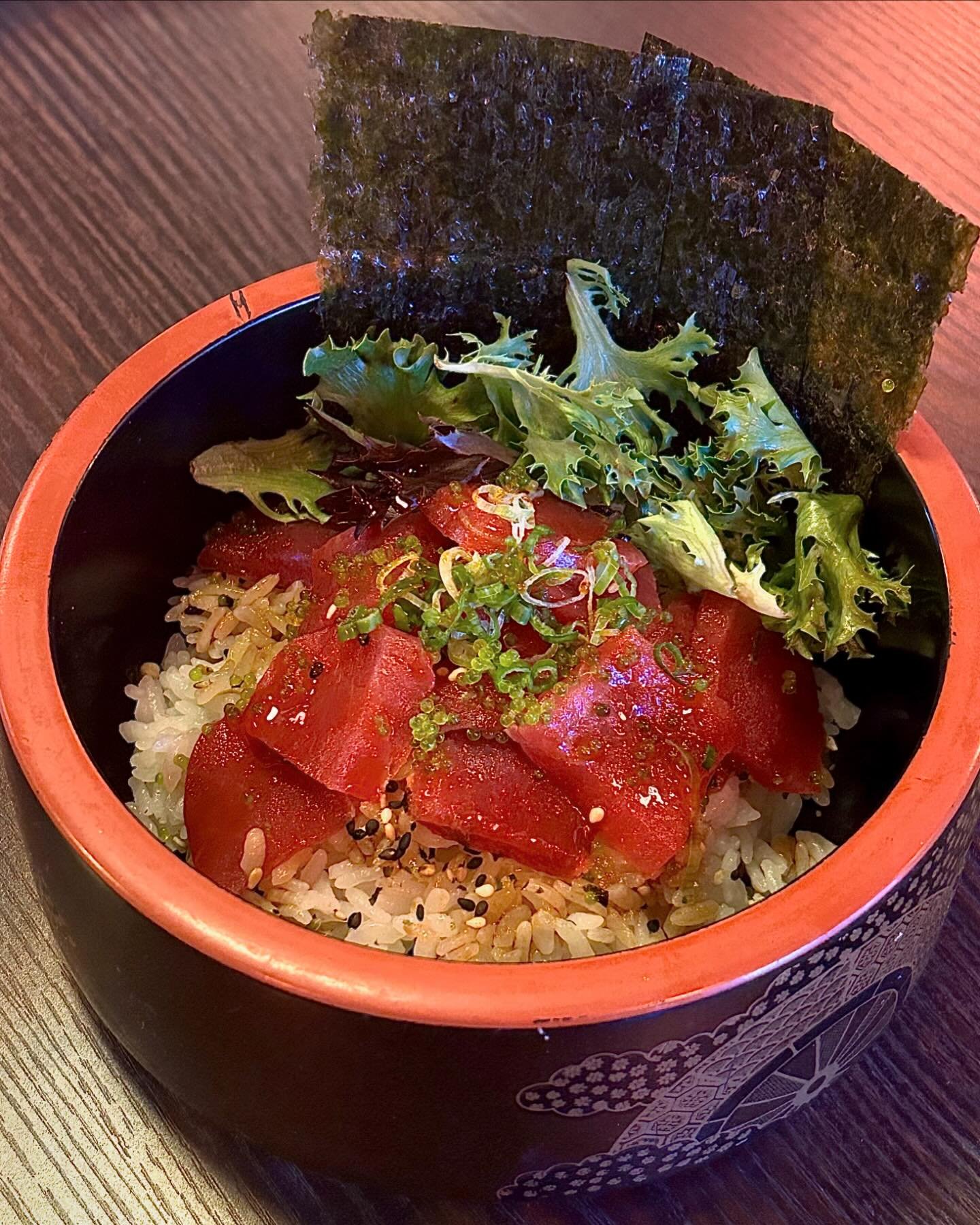 :: Hanabi Bowls

It&rsquo;s time to digging into new bowls

1 BLUE FIN TUMA BOWL
2 SALMON BOWL
3 BLUE CRAB BOWL