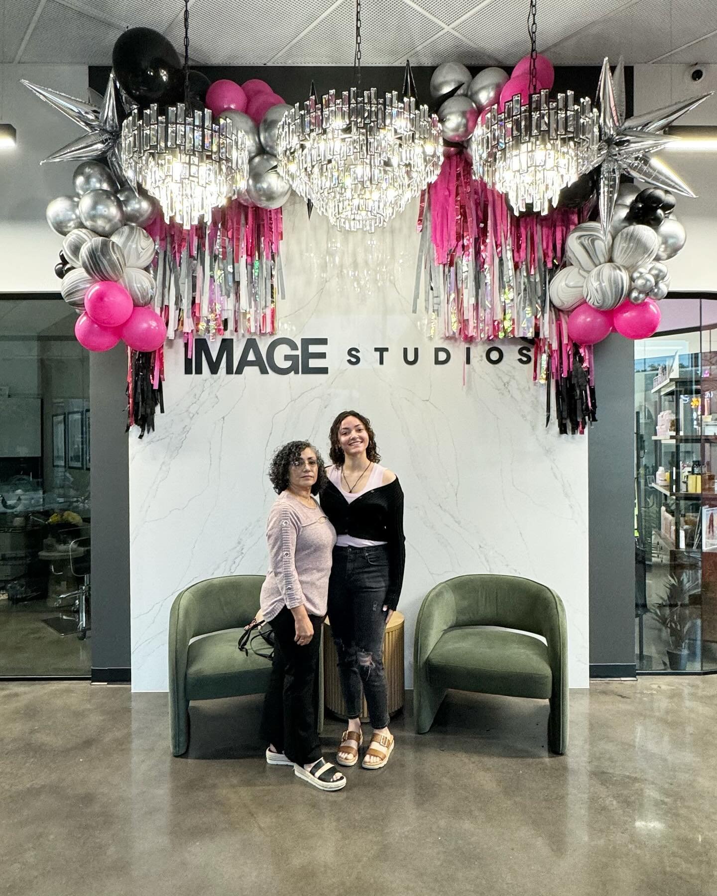 A fabulous grand opening event @imagestudiosdallas 💞

Thank you Jana and Mina for having us as your balloon decor and face painting artists for the grand opening of Image Studios Dallas. 

It&rsquo;s an honor to be able to celebrate with other women