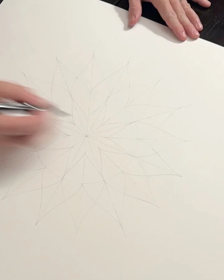 Ma&ntilde;ana dorada (you have to start somewhere) 💛#artvideo #artpost #mandalaart #mandalavideo #designvideo #create #createart #mandalaartist #mandalaartists #patterndesign #freehandart #freehandmandala
