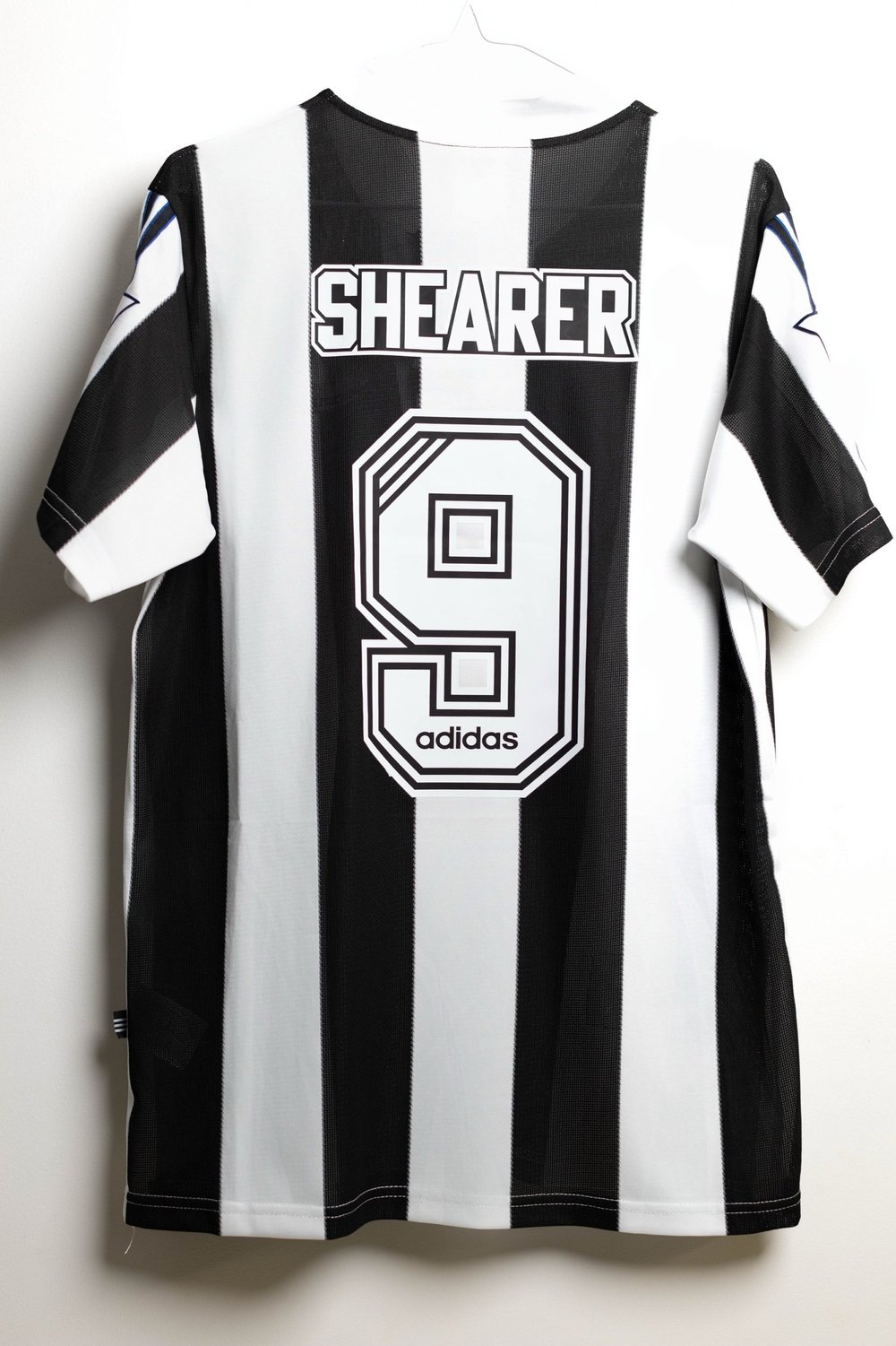 Shearer '9' Newcastle Home Jersey 1995/7 — Retro Kings Football