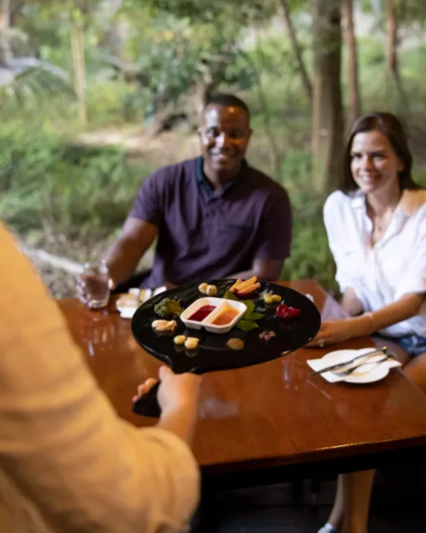 ✨ Taste Australia like never before ✨
From juicy native berries to the refreshing zest of lemon myrtle, discover the rich flavours of bush tucker on K’gari (Fraser Island). 🌿🍇
Join our expert Chef and Resort Ranger as they share the origins,