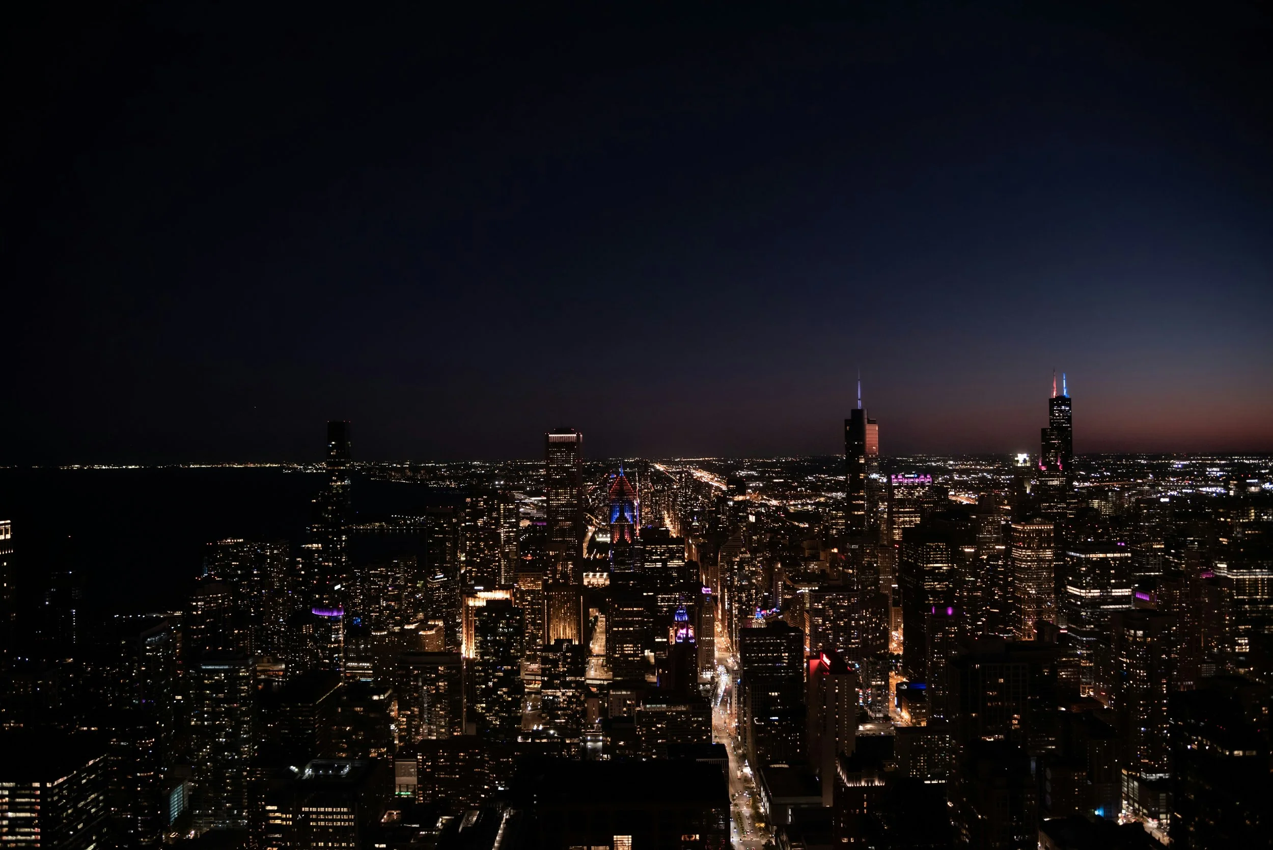 The Emotional Declutter: How to Release What’s Weighing You Down Before 2026