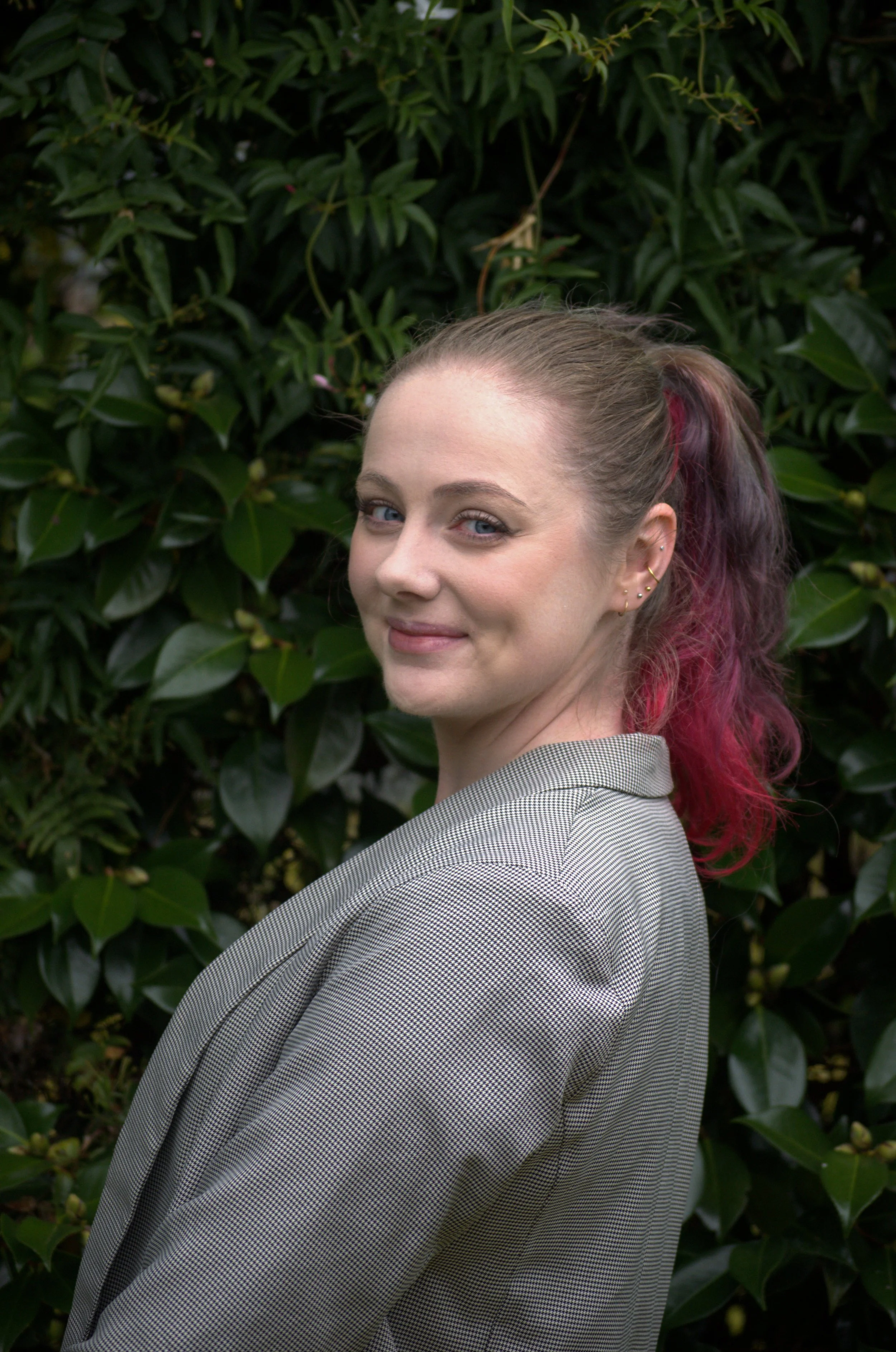 Elise O'Shea, Soulful Strides Life coach, smiling at the camera