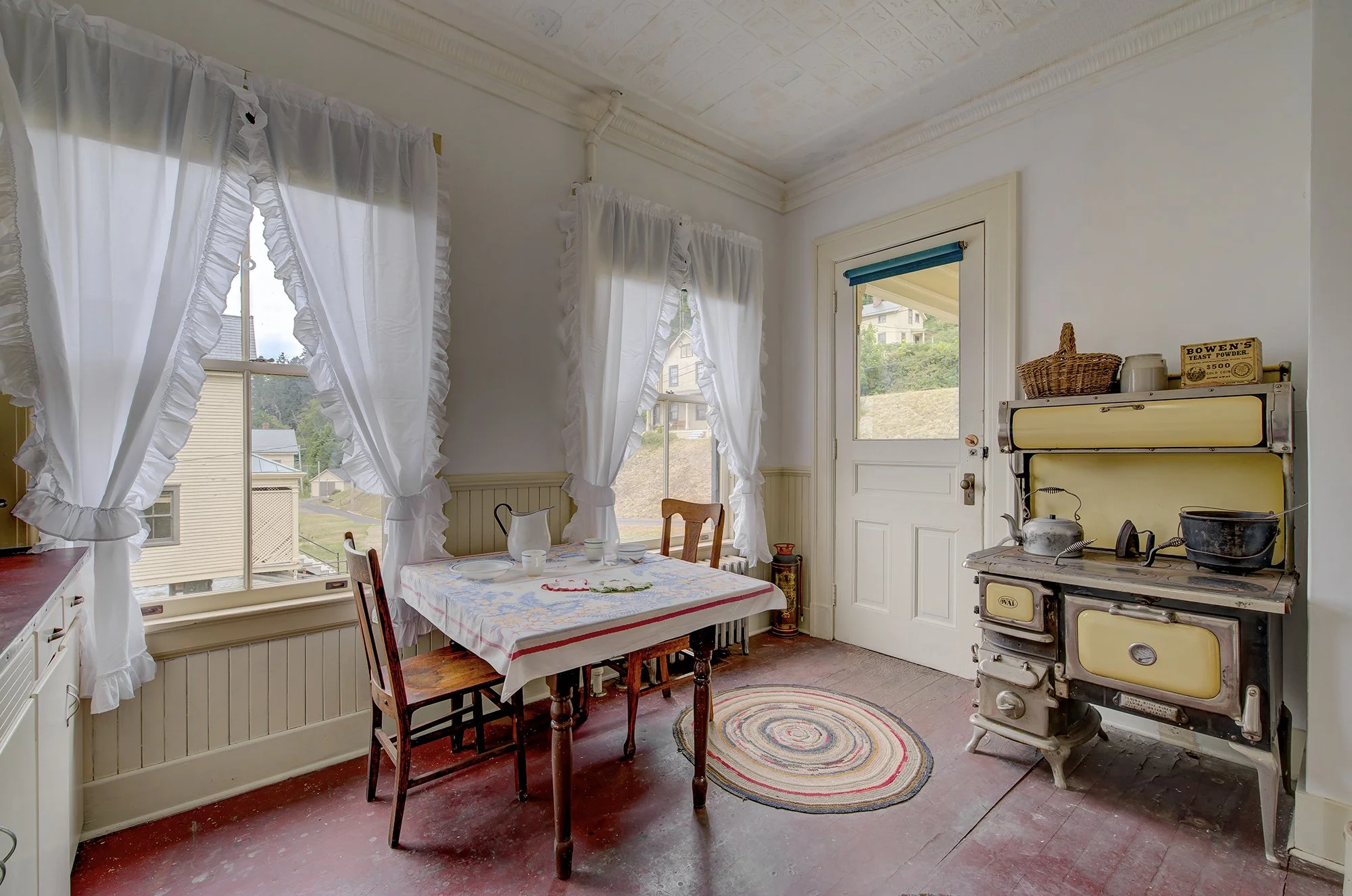 Commander's Quarters_14.jpg