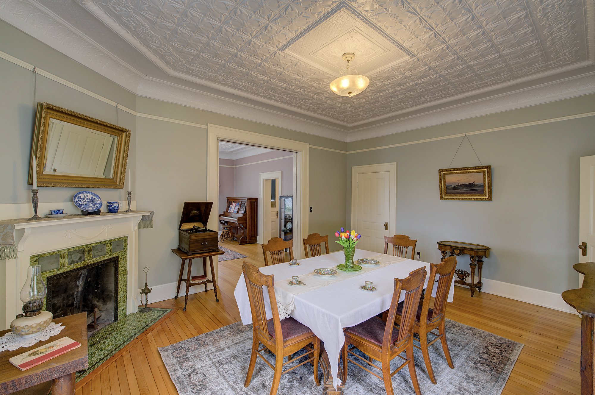 Commander's Quarters_3.jpg