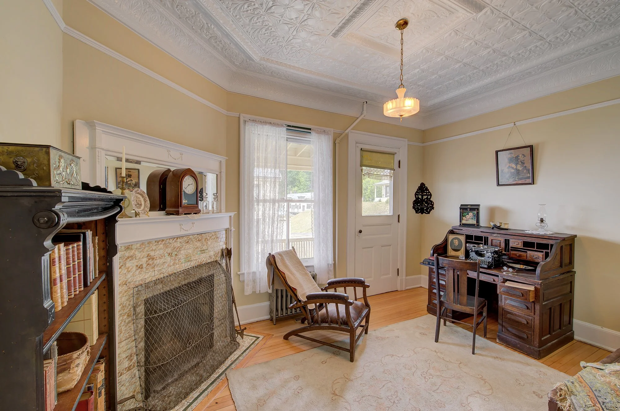 Commander's Quarters_12.jpg