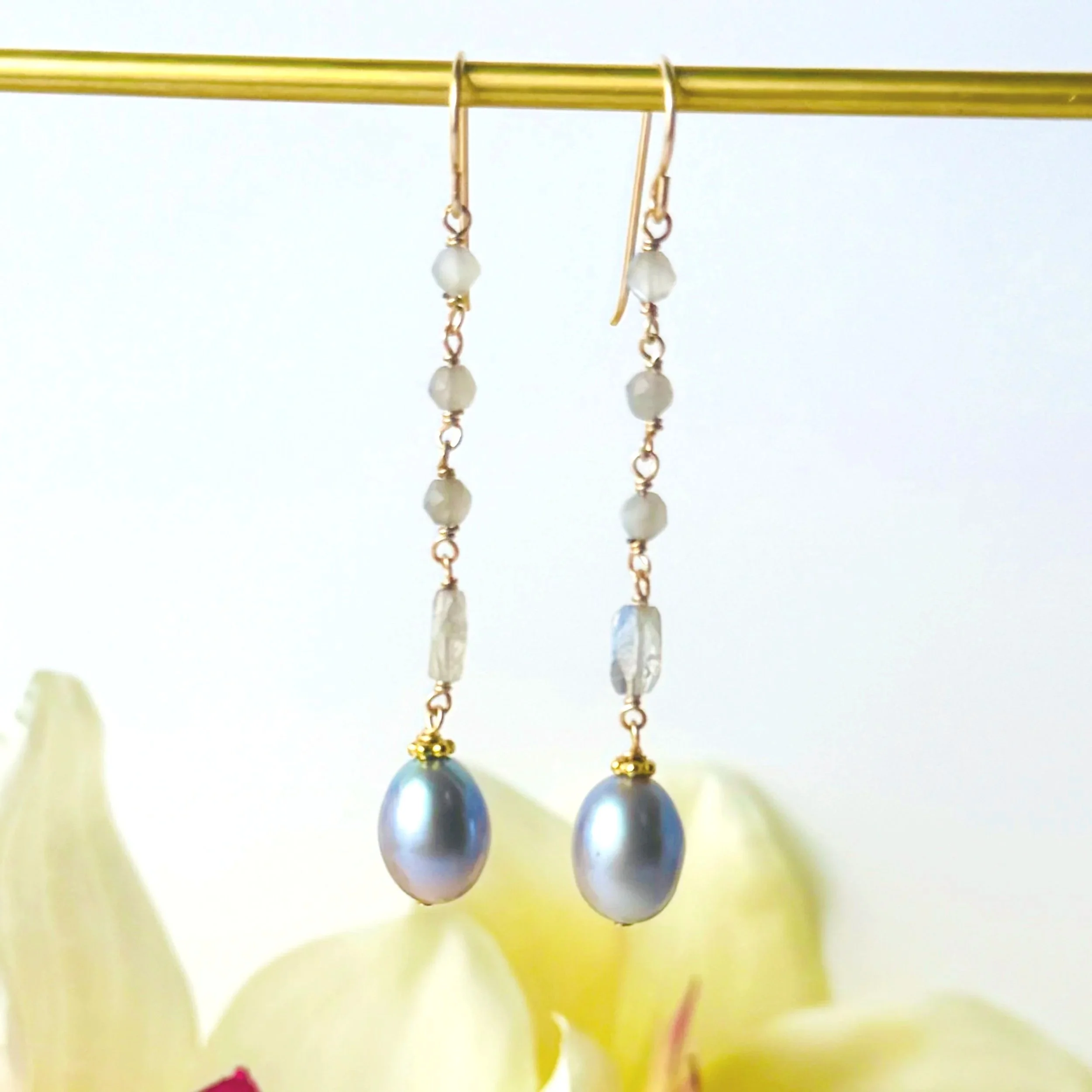 gray pearls and labradorite earrings1