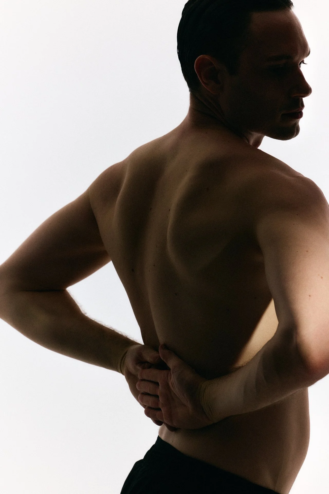 Figure of a mans back for Men's Health Physiotherapy Mornington Peninsula