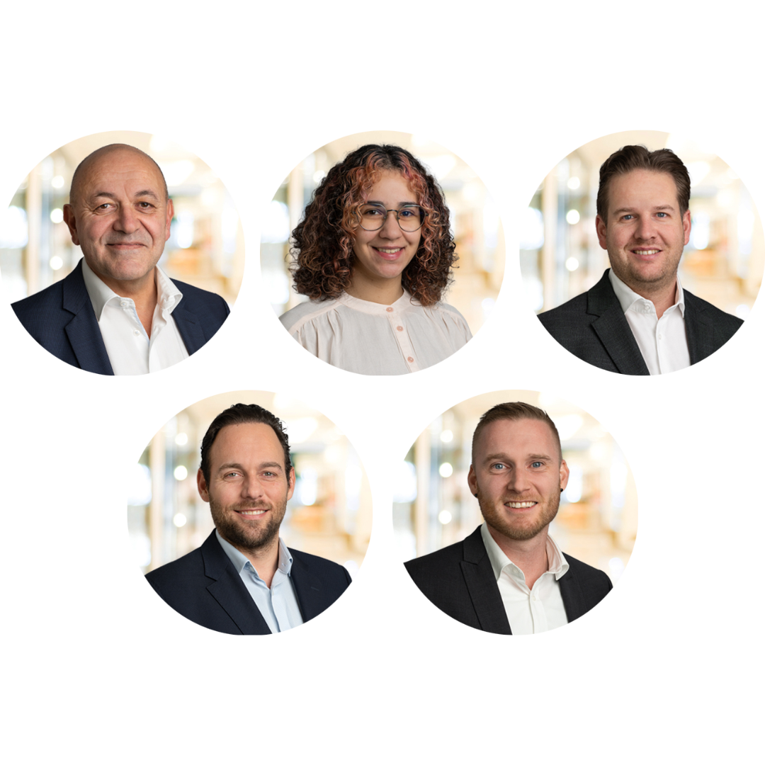 Fünf professionelle Porträtfotos von Business-Personen, drei Männer und zwei Frauen, in einem hellen Büroambiente.