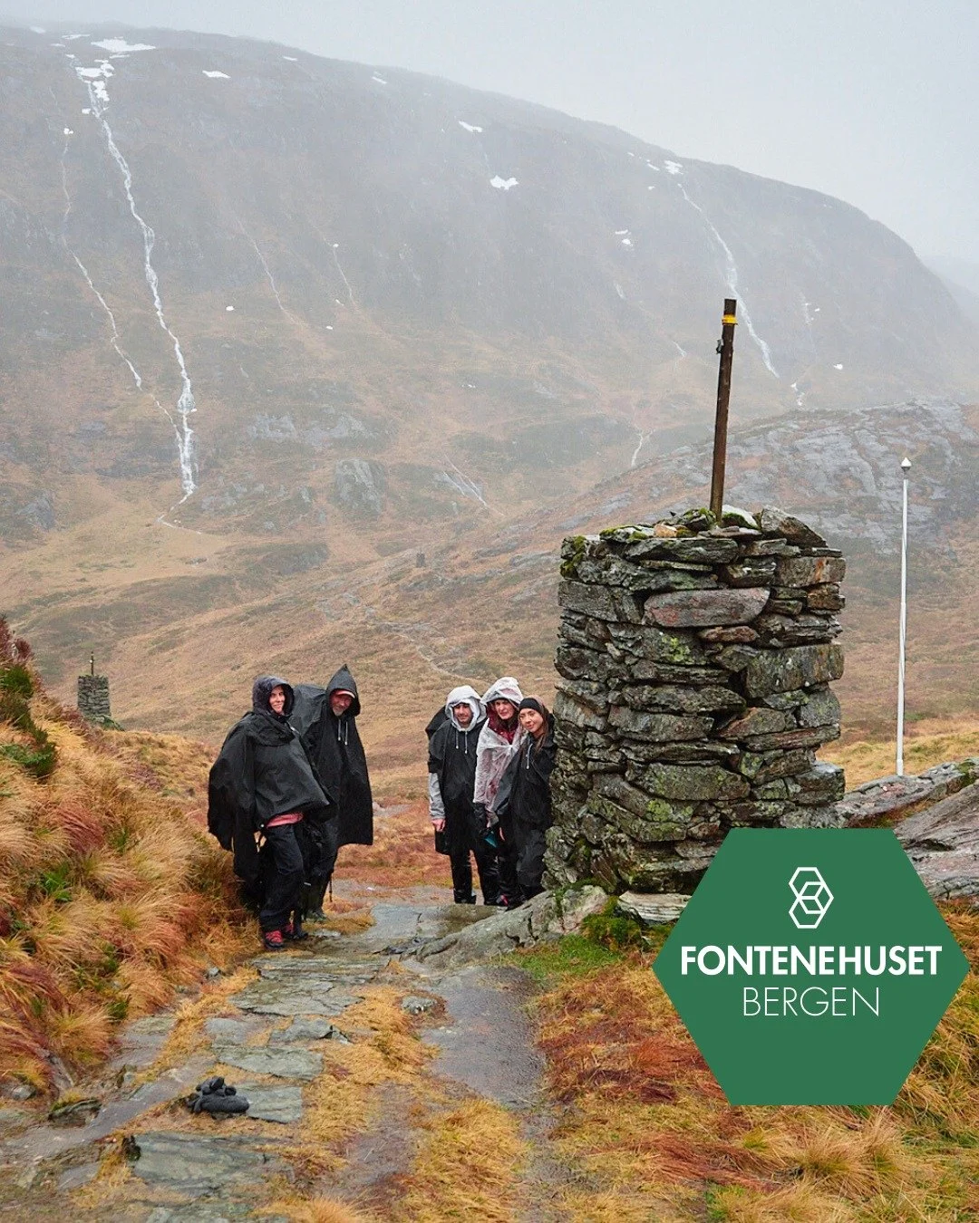 Takk til Redningshytten.

Etter et vel gjennomf&oslash;rt Friluftslivets &aring;r hadde vi en flott opplevelse p&aring; Redningshytten 11.12. Sammen med deltakere fra DNT sin Til Topps-gruppe gikk Fontenehuset Bergen sin ukentlige tur, som gjennomf&o