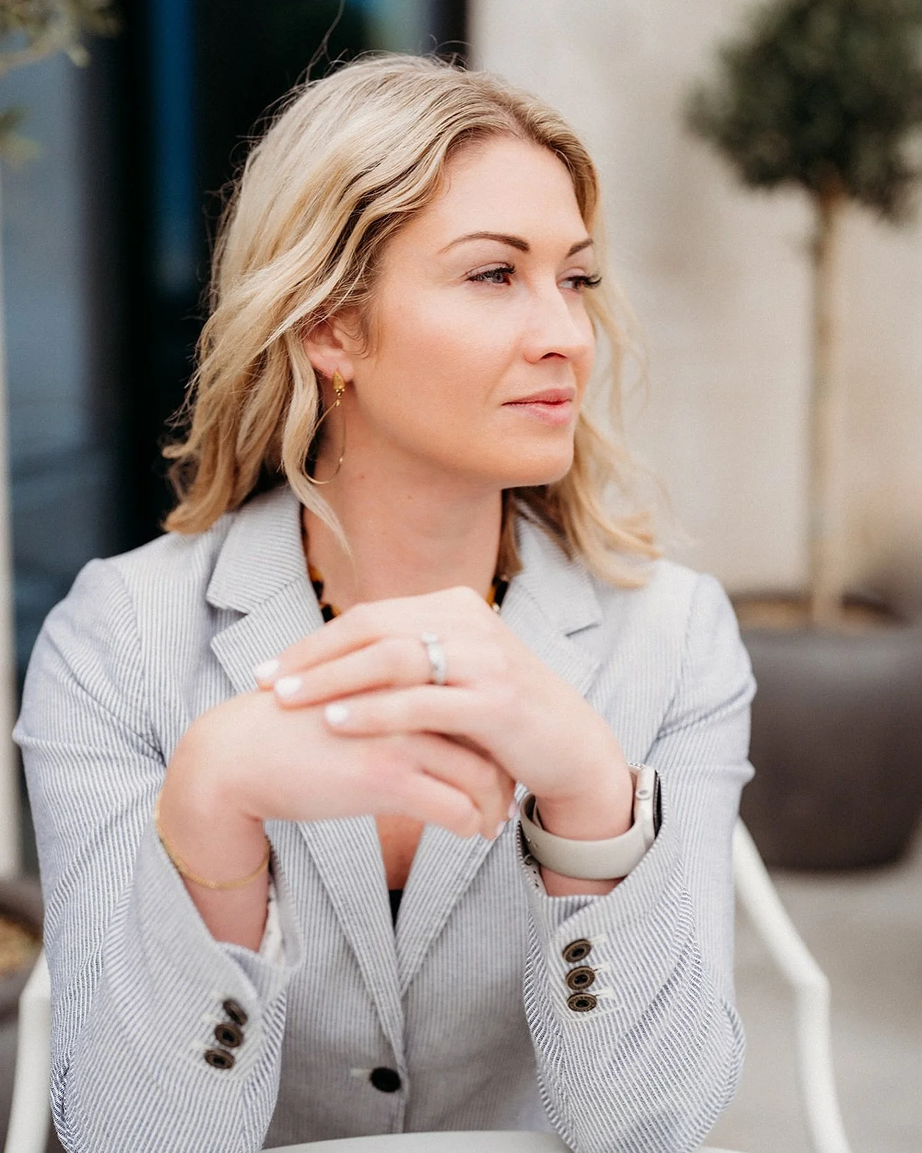 New headshot take by @hesterbarnes_brandphotographer during a brilliant strategy day with @_hivesocial 📸 

I wrote a thoughtful caption for the &lsquo;other&rsquo; platform but we&rsquo;re all mates here and it&rsquo;s sub 9am.

#femalefounder #fema