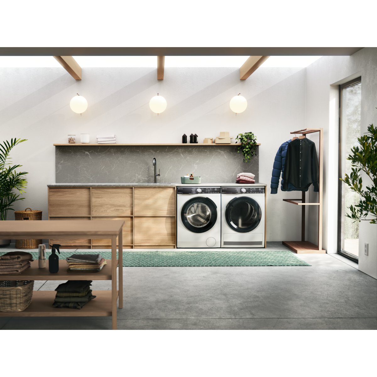 Electrolux_Laundry_SidebySide_RoomSet_2023.png