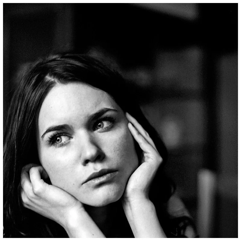 When Money Is Tight but the Dream Is Loud: How to Create Your Own Acting Classes in 2026