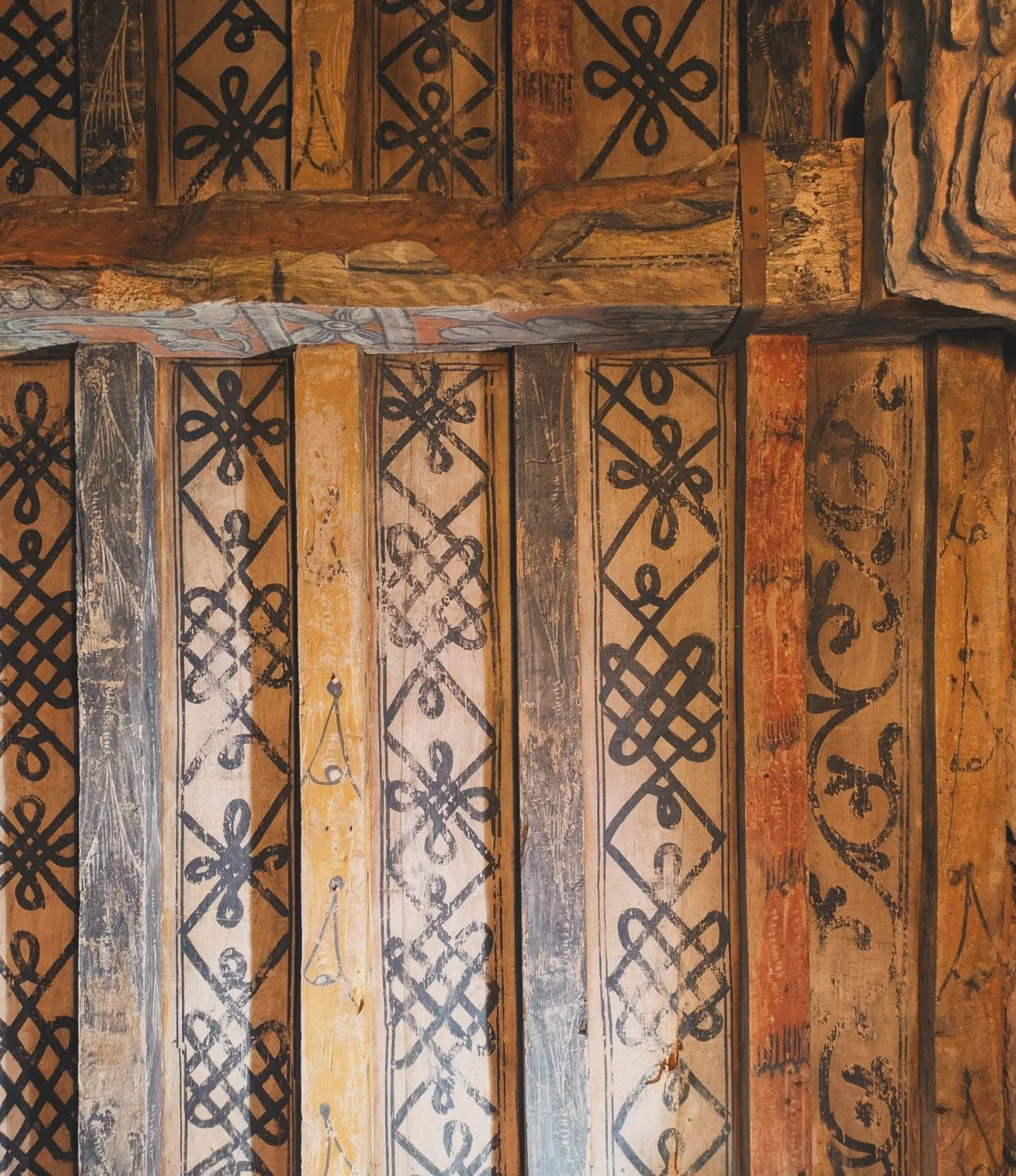 Inspiration: The 16th Century Painted Ceiling at Huntingtower Castle. Today I had an early meeting in Perth so took the opportunity to visit the @historicscotland Huntingtower Castle. I've boosted the saturation of the colours a little to get an idea