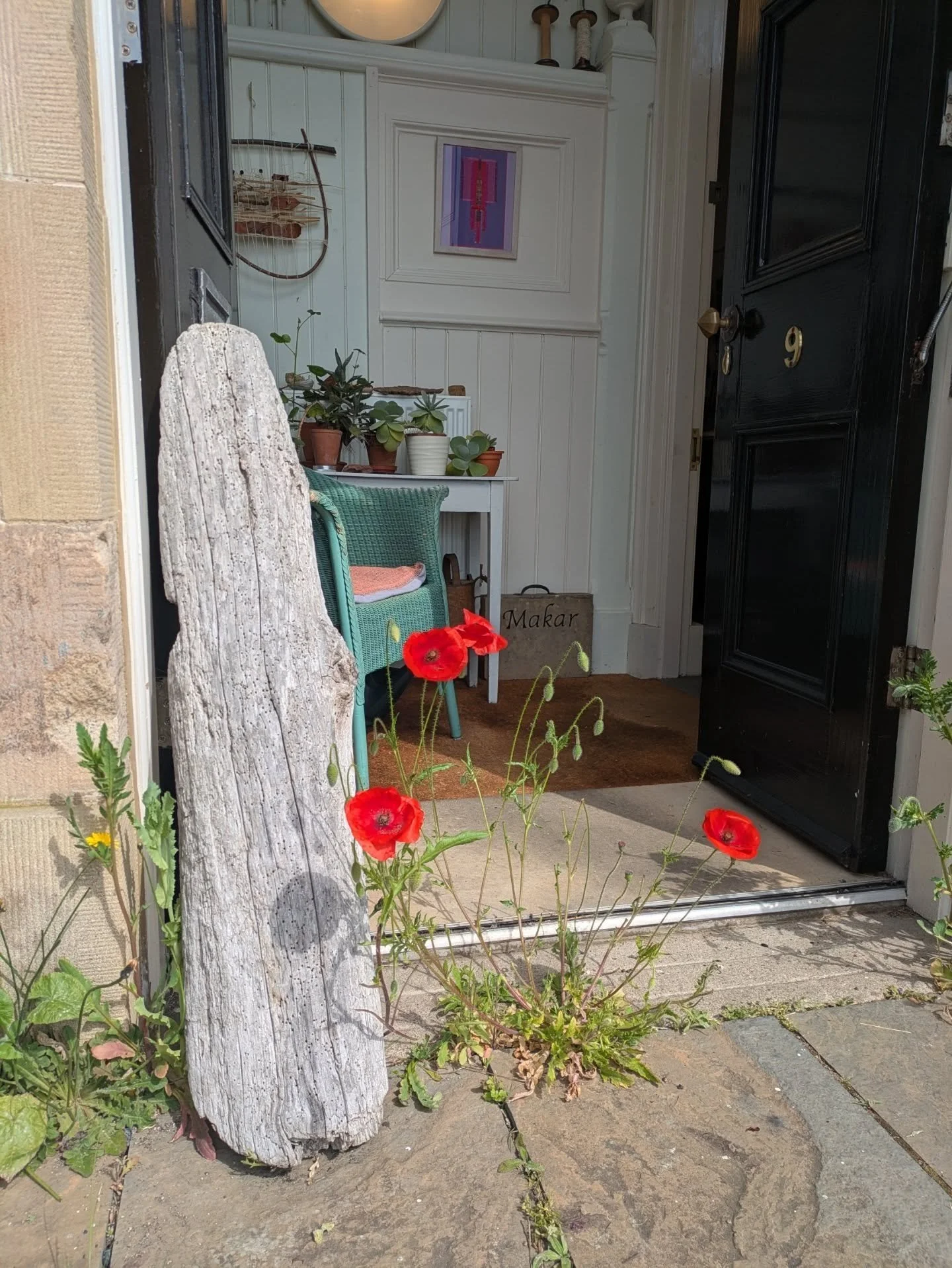The perfect day to pop on the train to Burntisland and visit our Open Studios at @studiosplatform 

Enjoy an ice cream from @novellis.icecream, visit great independent shops on the high street and take a stroll on the beach, or even a dip in the sea 