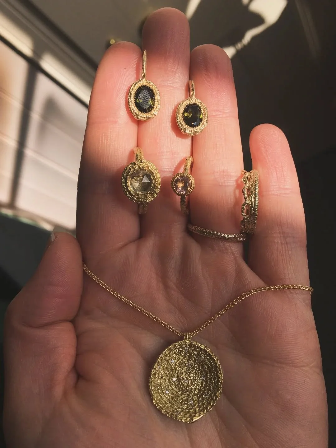 A handful of jewels from 2018. The customer who bought the green tourmaline earrings pictured here came into the studio over the weekend wearing them. So nice to see jewels being worn and loved. 

#scottishfinejewellery #futureheirlooms #fromcottonto