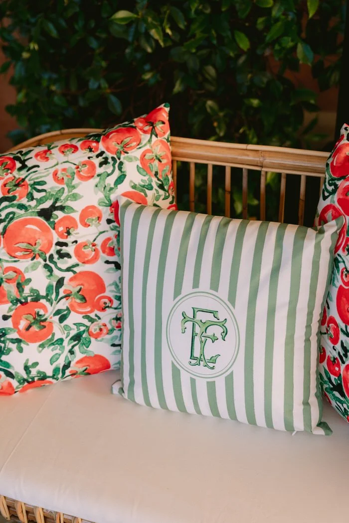 my-lake-como-wedding-planning-expert-italy-stationery-design-concept-logo-emblem-monogram