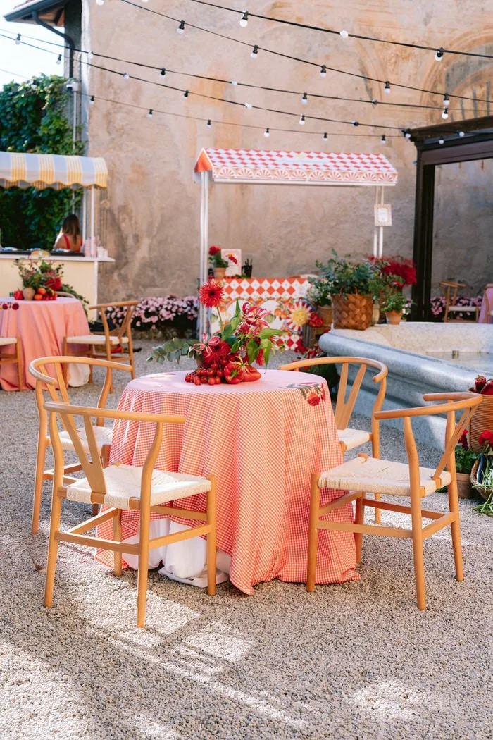 my-lake-como-wedding-planning-expert-italy-seating-reception-plan-design-concept-outside-guests