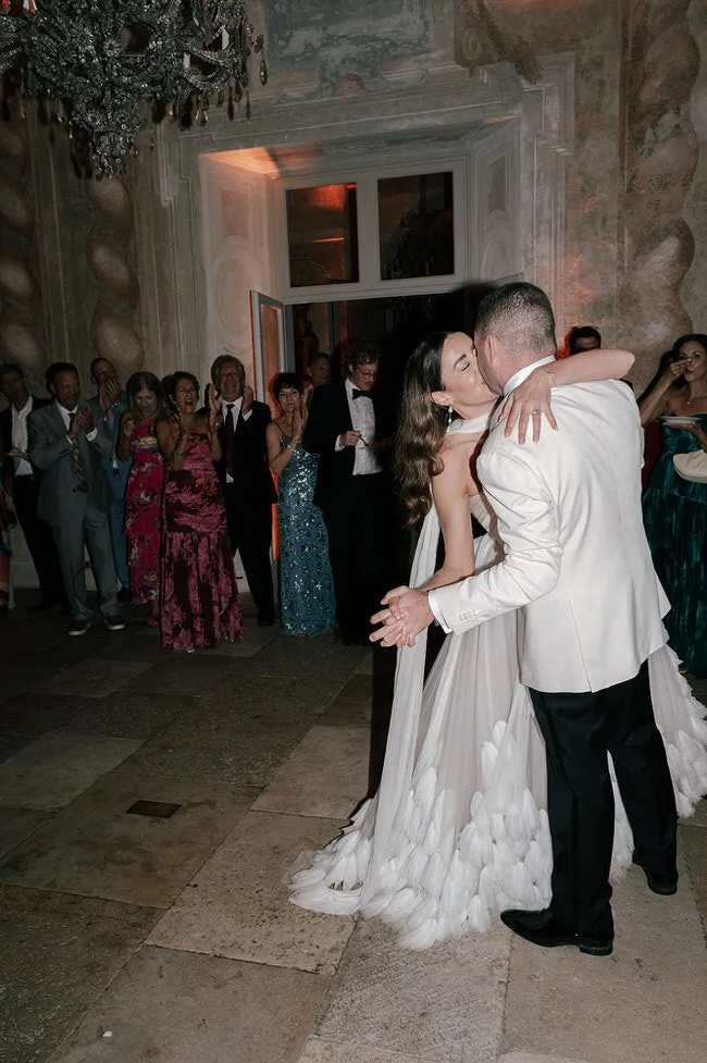 my-lake-como-wedding-italy-planner-bride-groom-first-dance-together-recpetion-historic-house-building