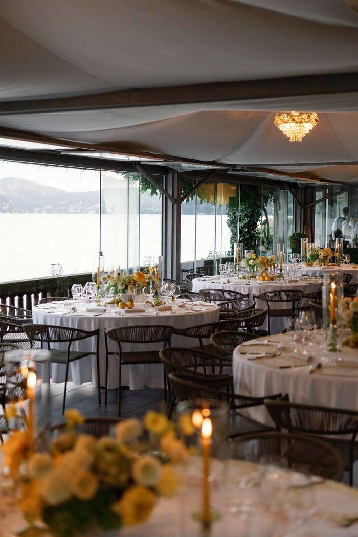 wedding-reception-table-setting-design-lake-como-italy-classical-stylish-luxury