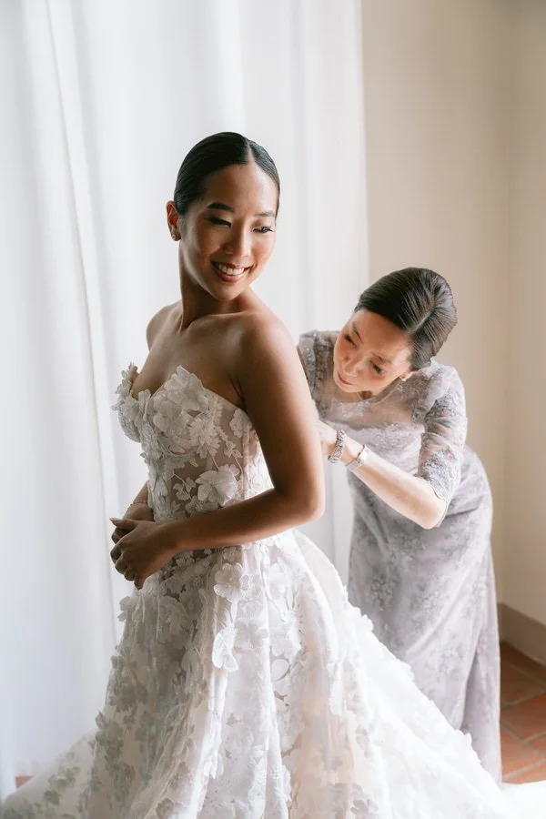 my-lake-como-wedding-planning-planner-expert-italy-bride-mother-lace-dress-morning