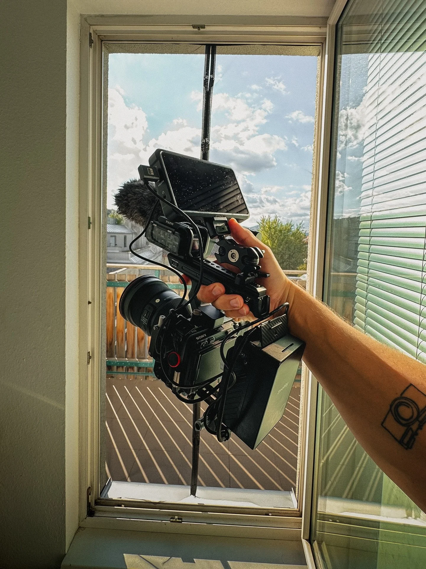 Just picked up the new Sony FX3a 🎥&mdash; it&rsquo;s my first new cam since 2019 that I get to call my own&hellip; well after 24 months I can&hellip; and while I&rsquo;m beyond excited about what this little beast can do and I could more than nerd o