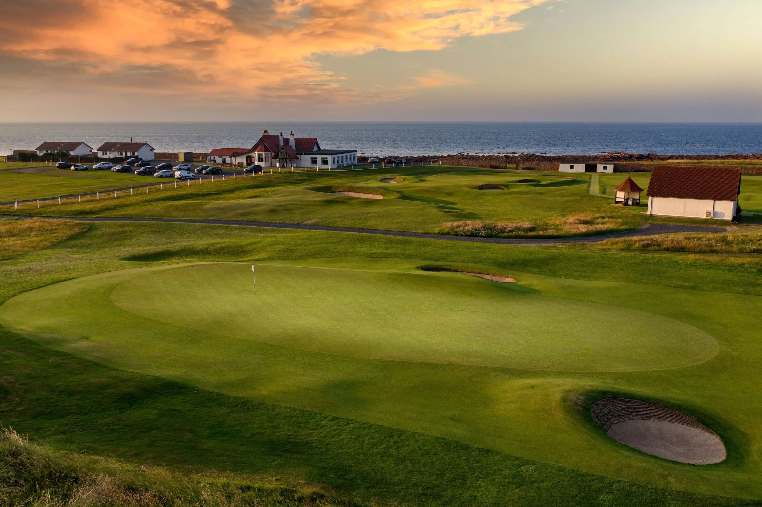 2nd Hole & Clubhouse.jpeg