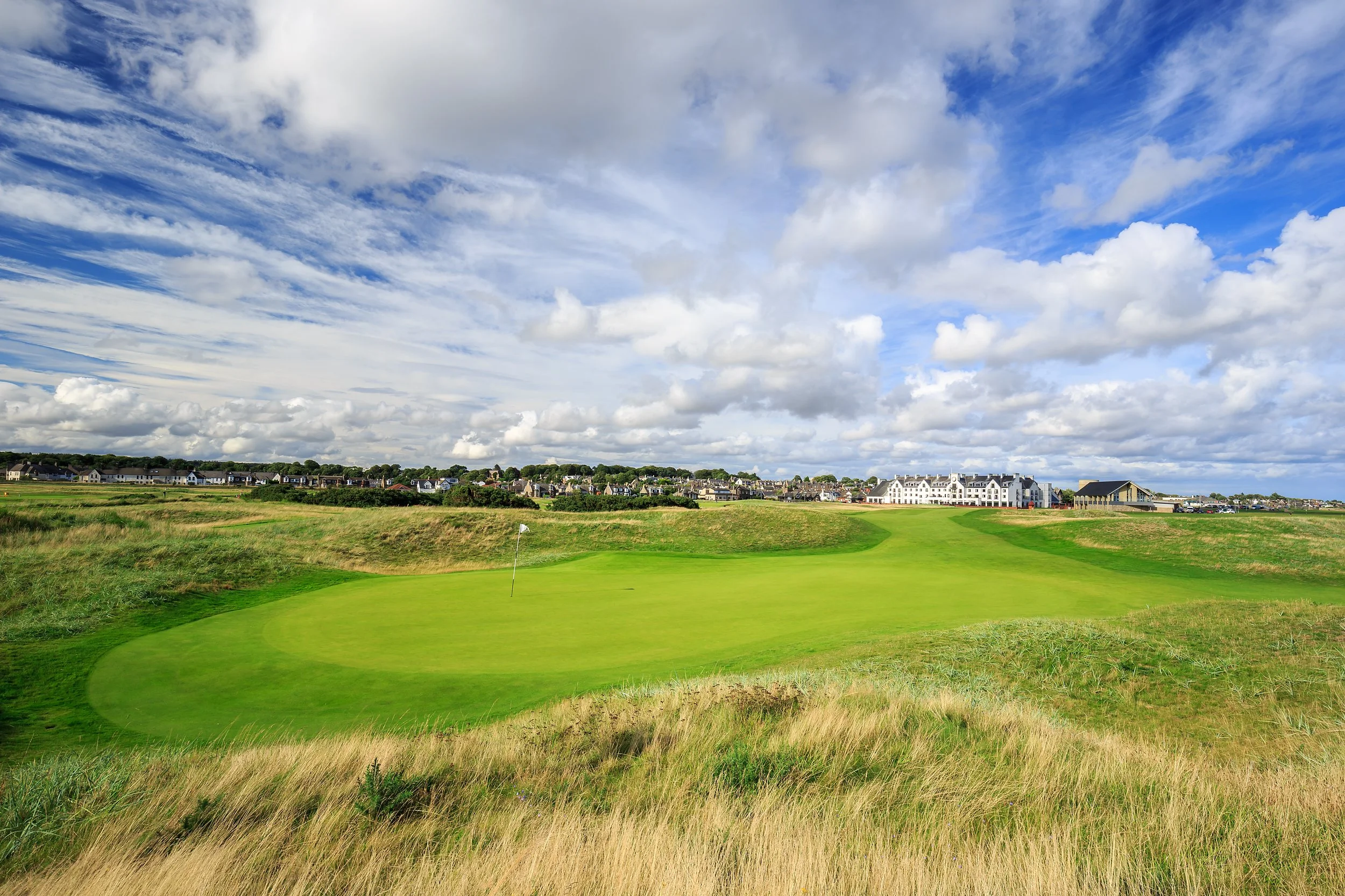 1. The Carnoustie Championship Course - 1st Hole - Cup.jpg