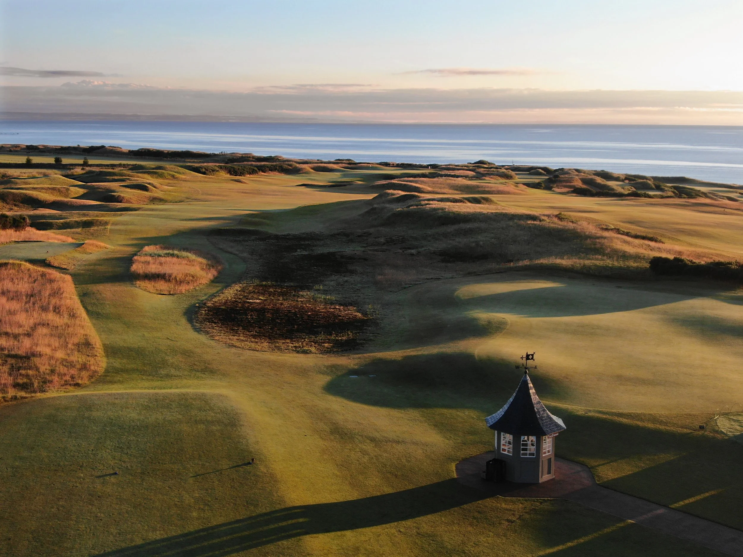 Kingsbarns 1st tee to green.jpg