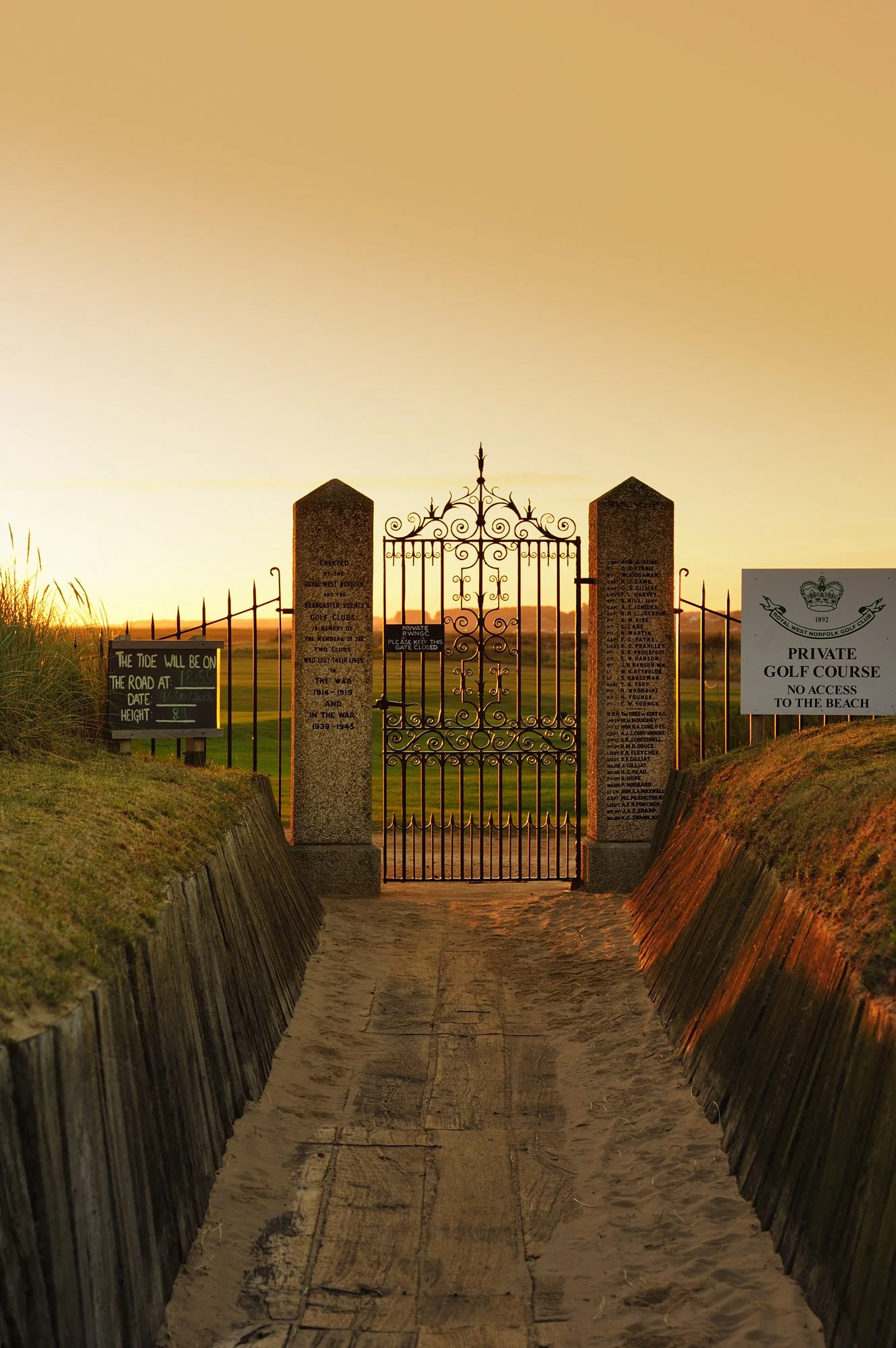 RWN-gatedawn.jpg