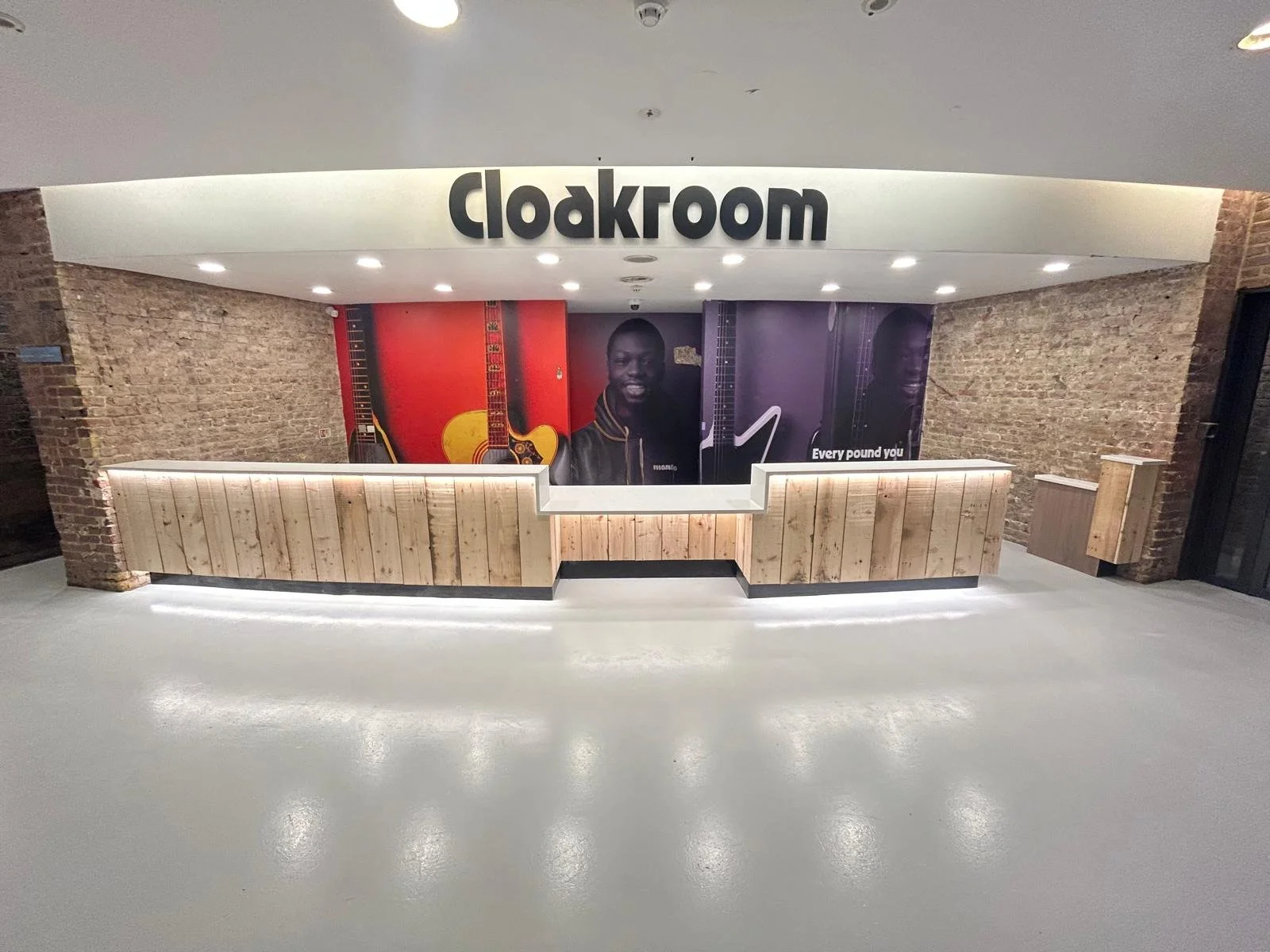 Roundhouse - Cloakroom.jpeg
